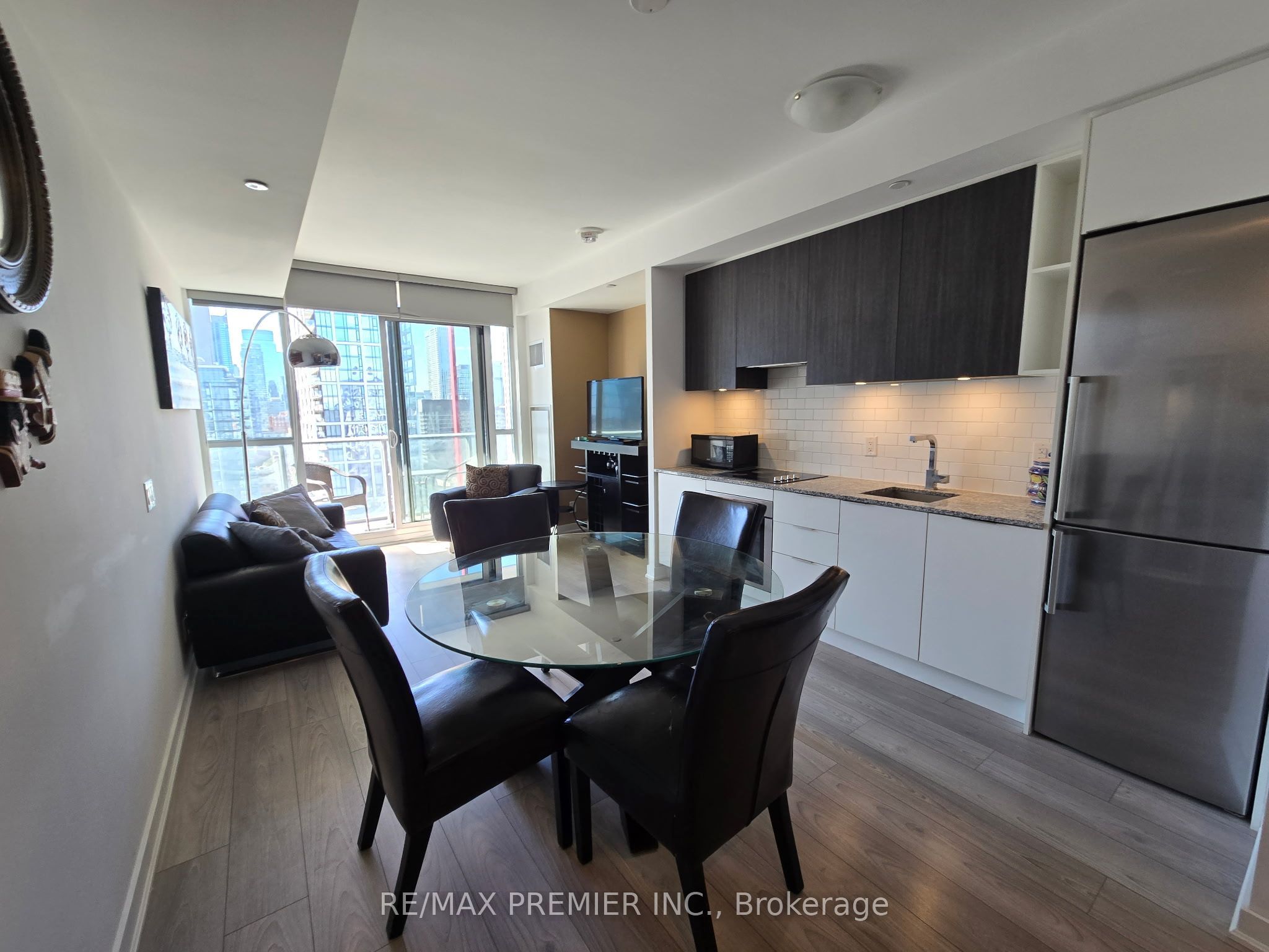 120 Parliament Street 1613 Property Photo 3