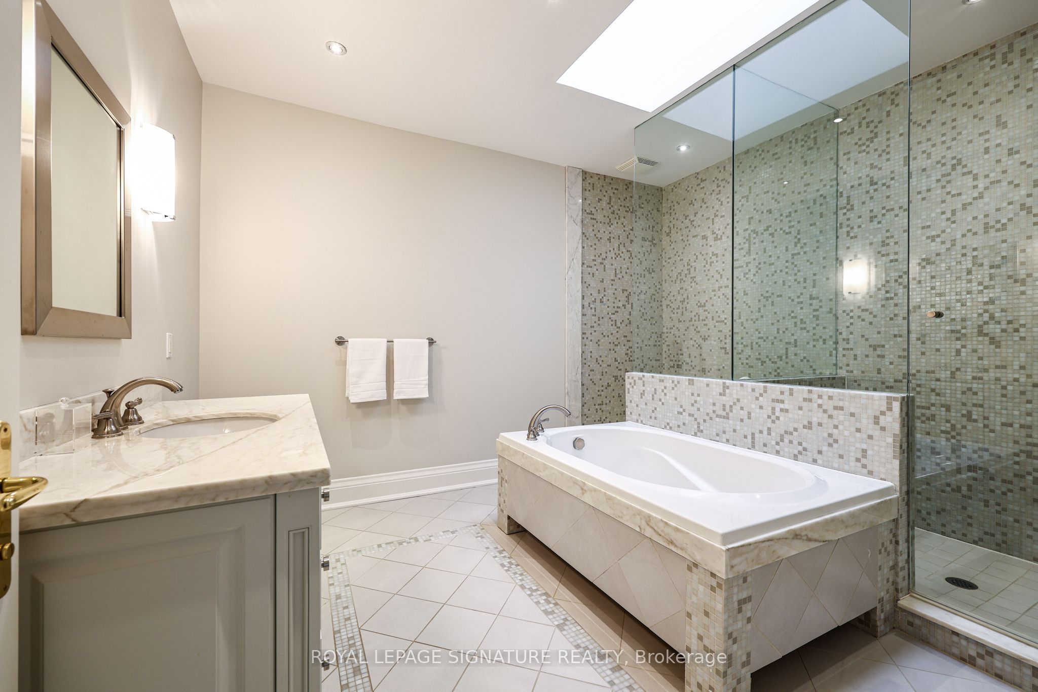 6 Vernham Avenue Property Photo 32