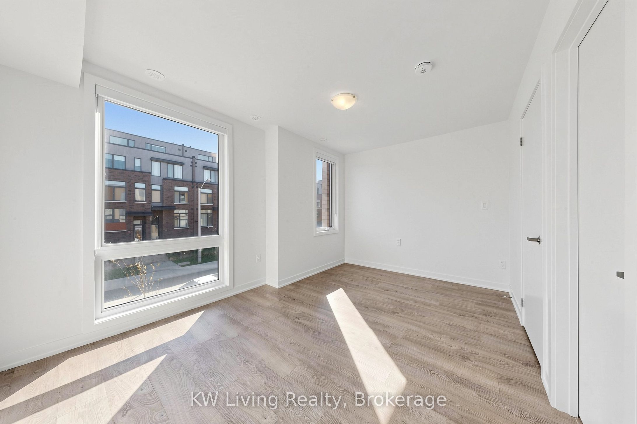 106 Green Gardens Boulevard Upper Property Photo 9
