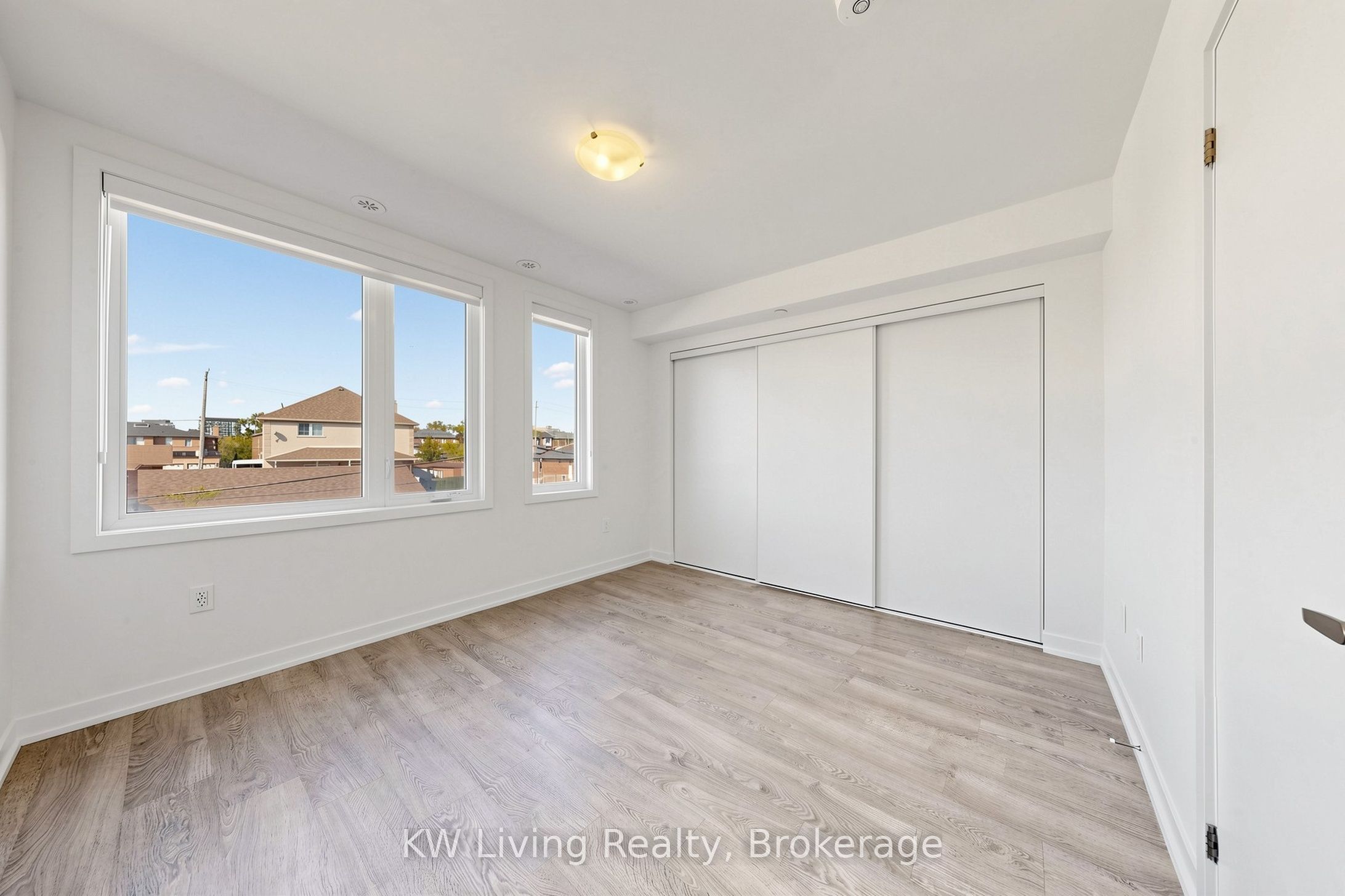 106 Green Gardens Boulevard Upper Property Photo 12