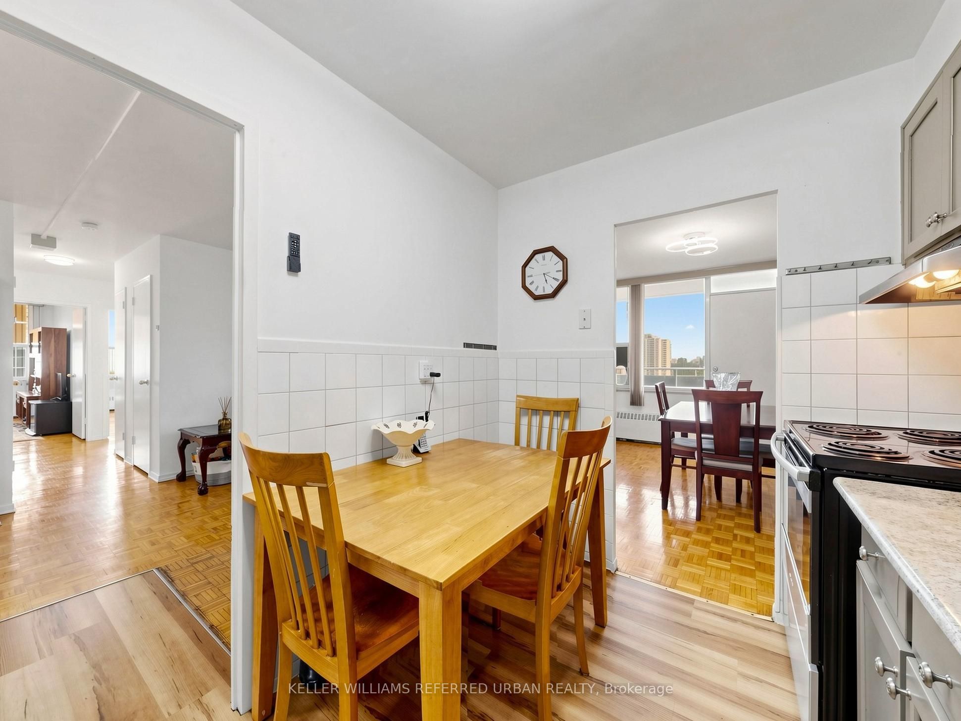 10 Parkway Forest Drive 1111 Property Photo 14