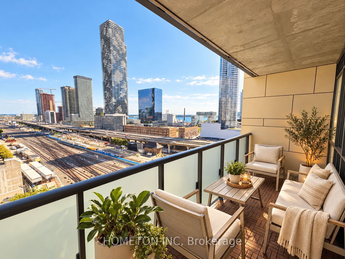 1 The Esplanade 1307 Property Photo 4