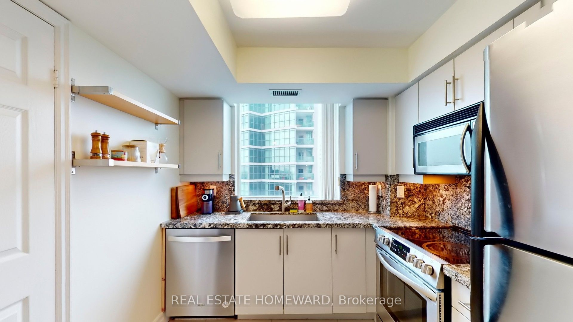 30 Harrison Garden Boulevard 1207 Property Photo 14