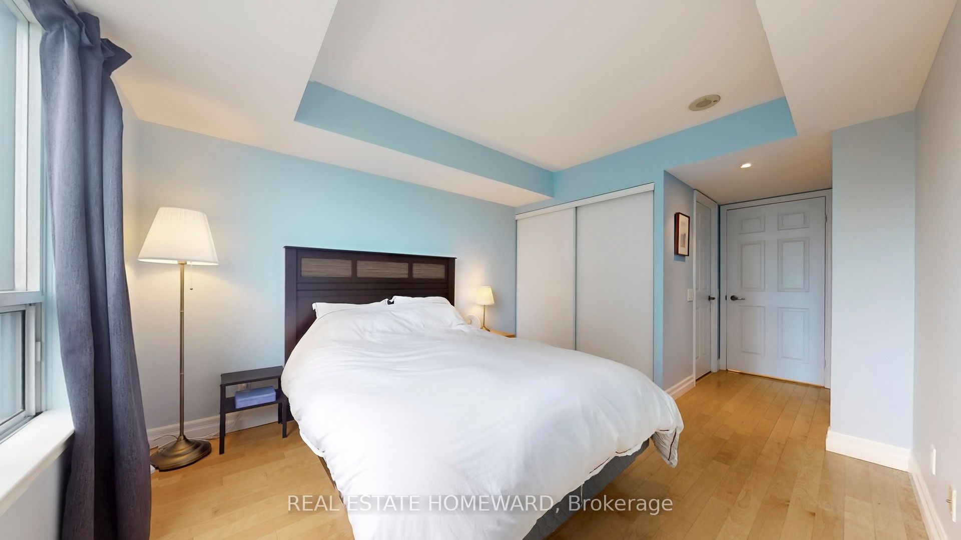 30 Harrison Garden Boulevard 1207 Property Photo 18