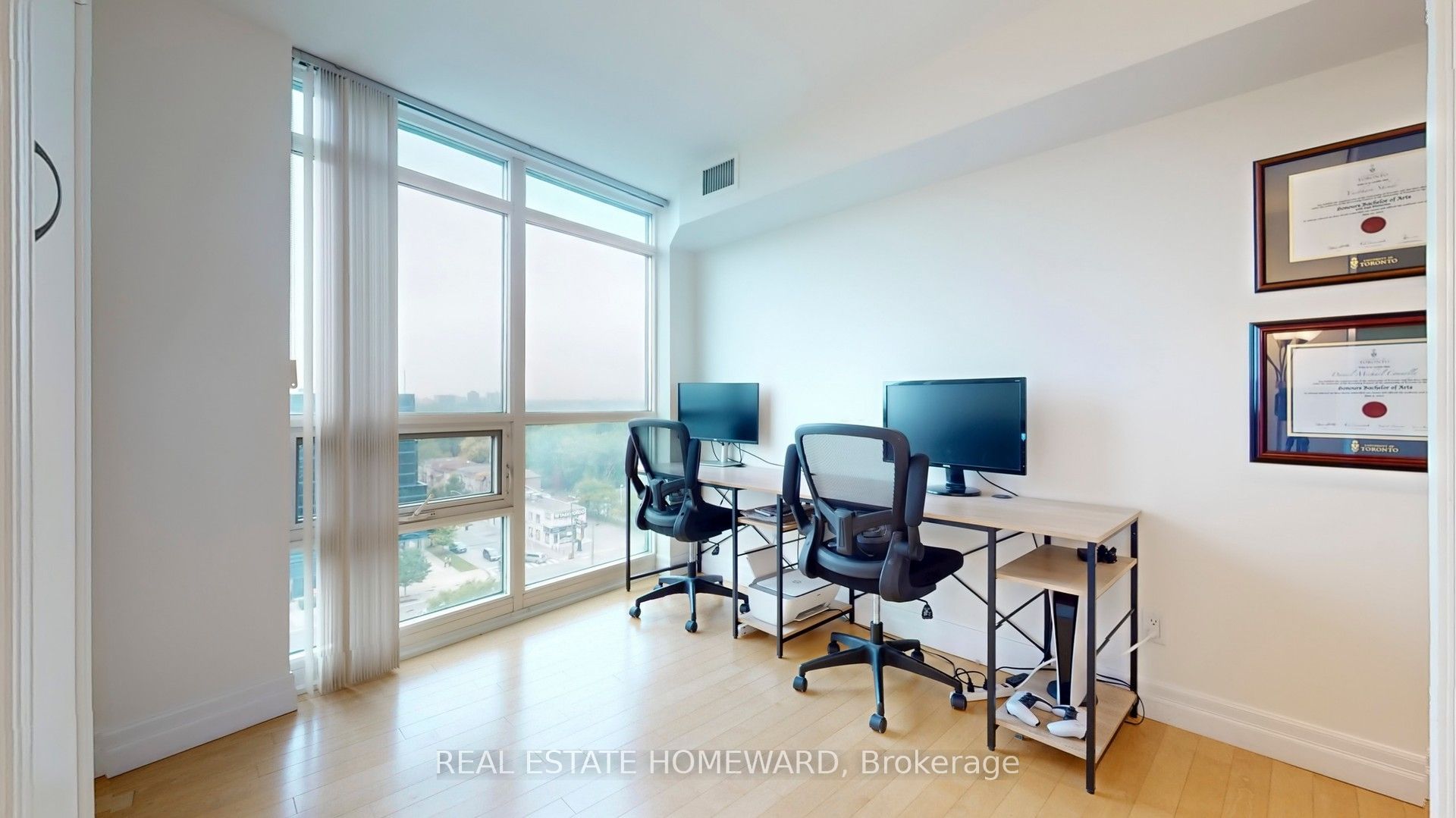 30 Harrison Garden Boulevard 1207 Property Photo 21