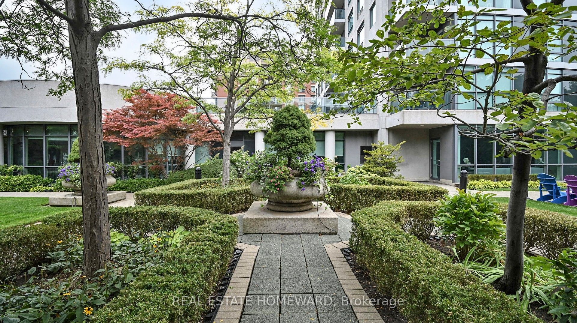 30 Harrison Garden Boulevard 1207 Property Photo 47