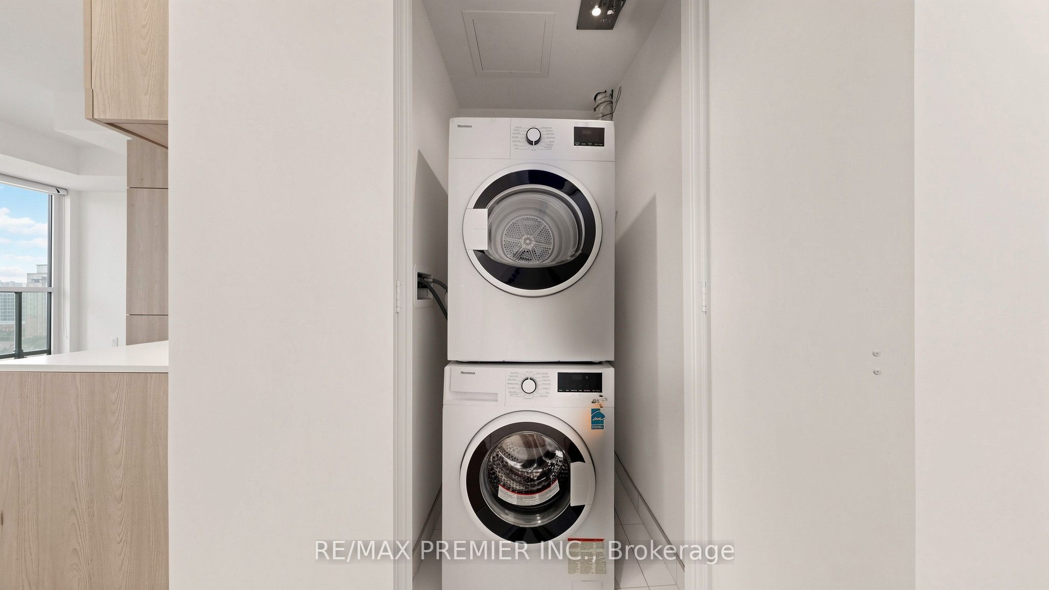 50 Ordnance Street 1105 Property Photo 32