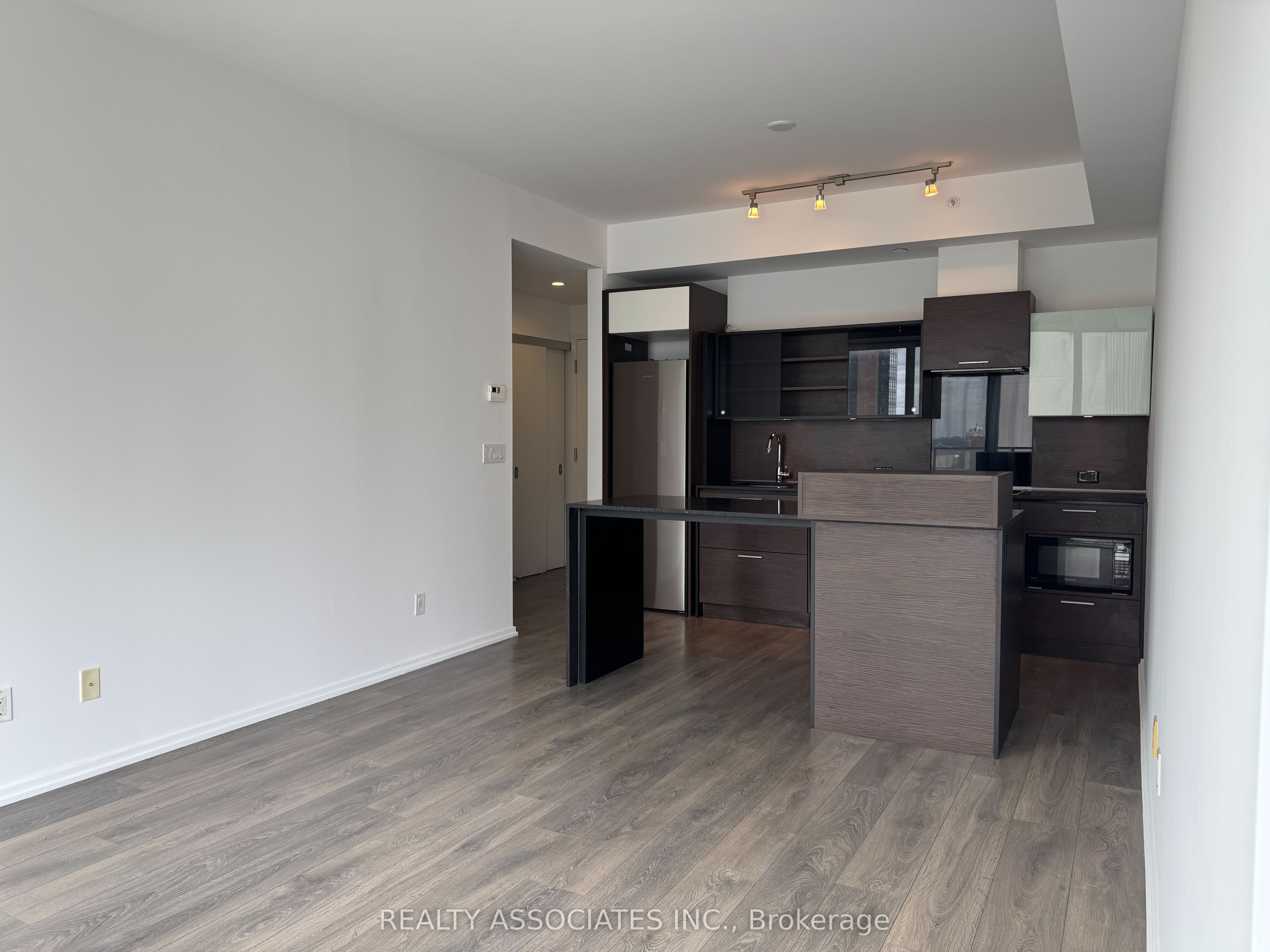 75 St Nicholas Street 1605 Property Photo 3