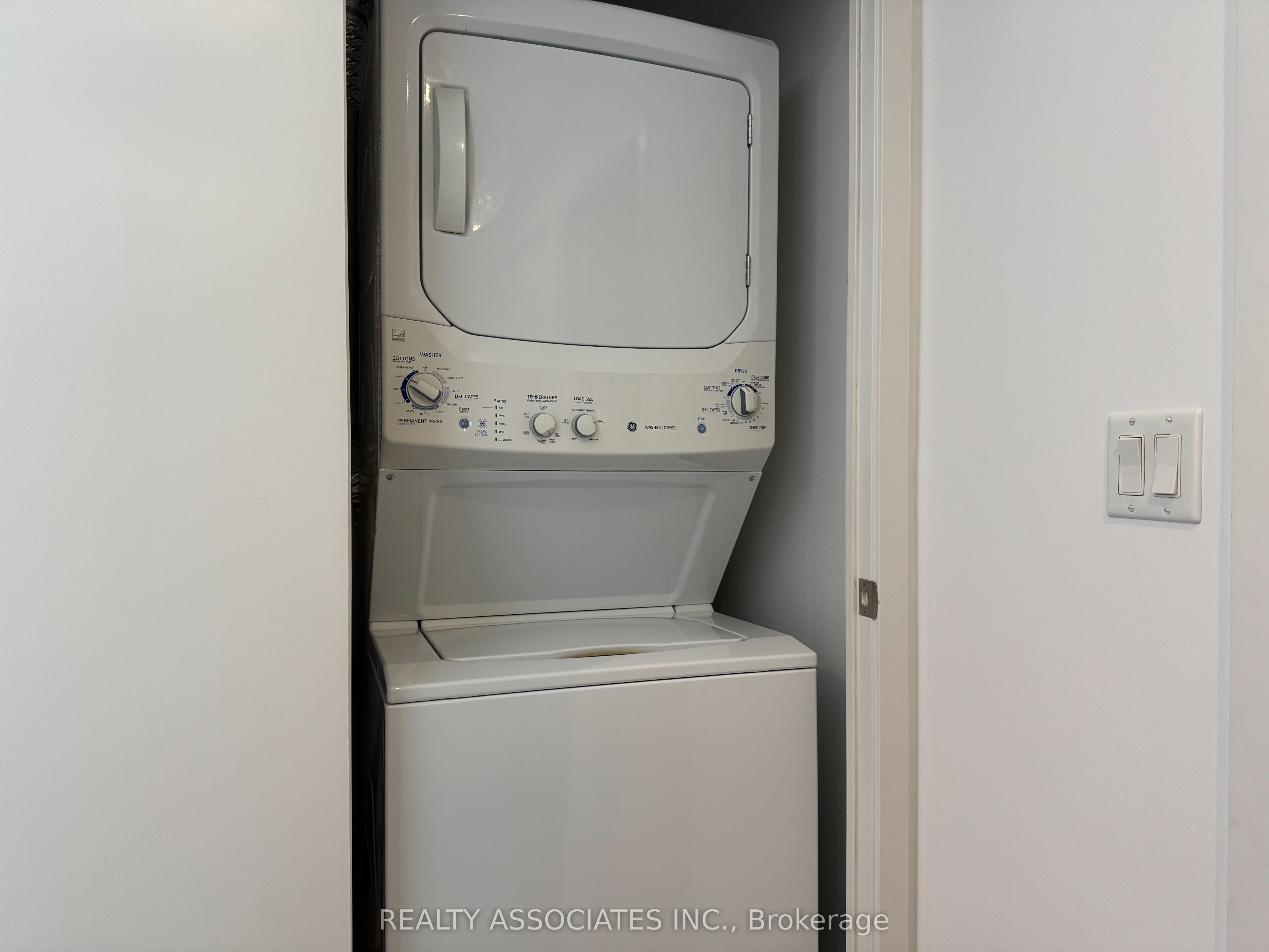 75 St Nicholas Street 1605 Property Photo 6