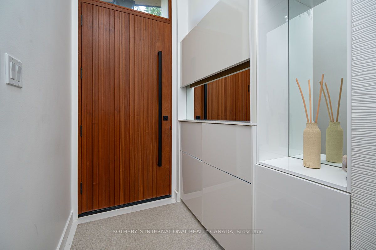 16 Legato Court Property Photo 5