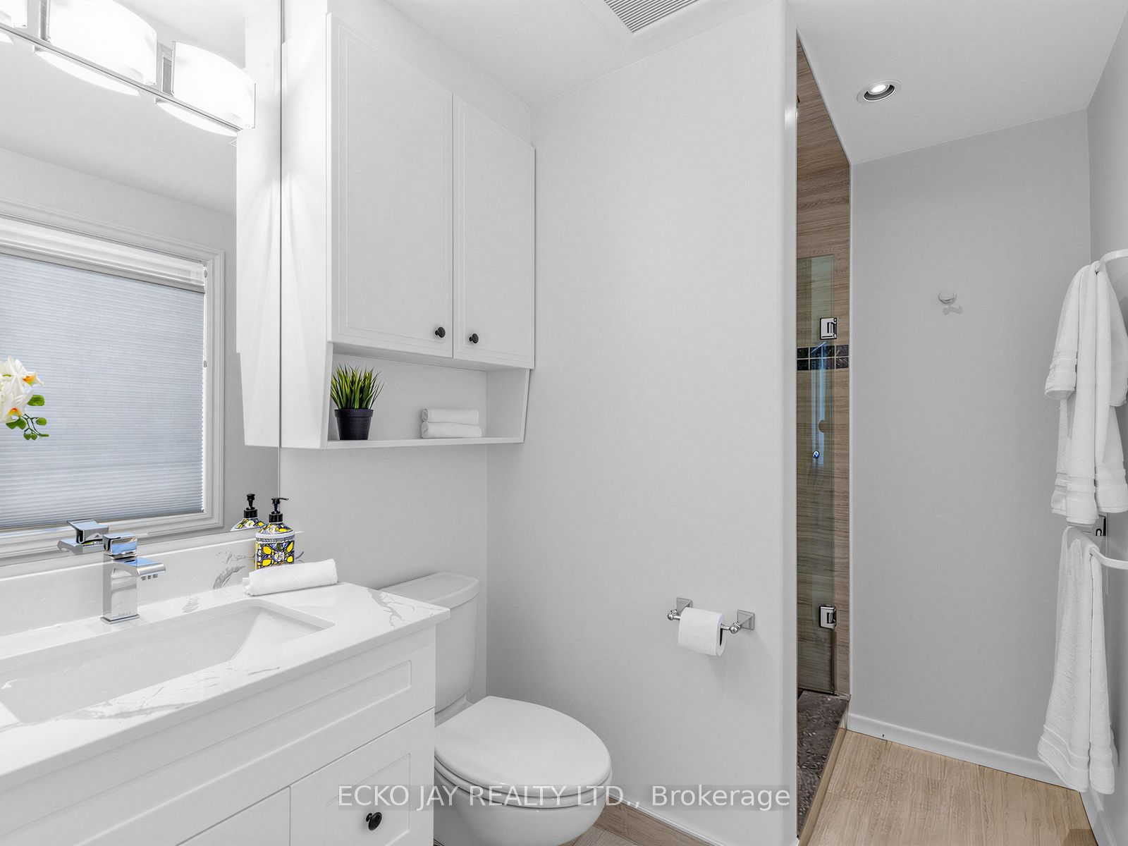 22 Meadowglade Crescent Property Photo 23