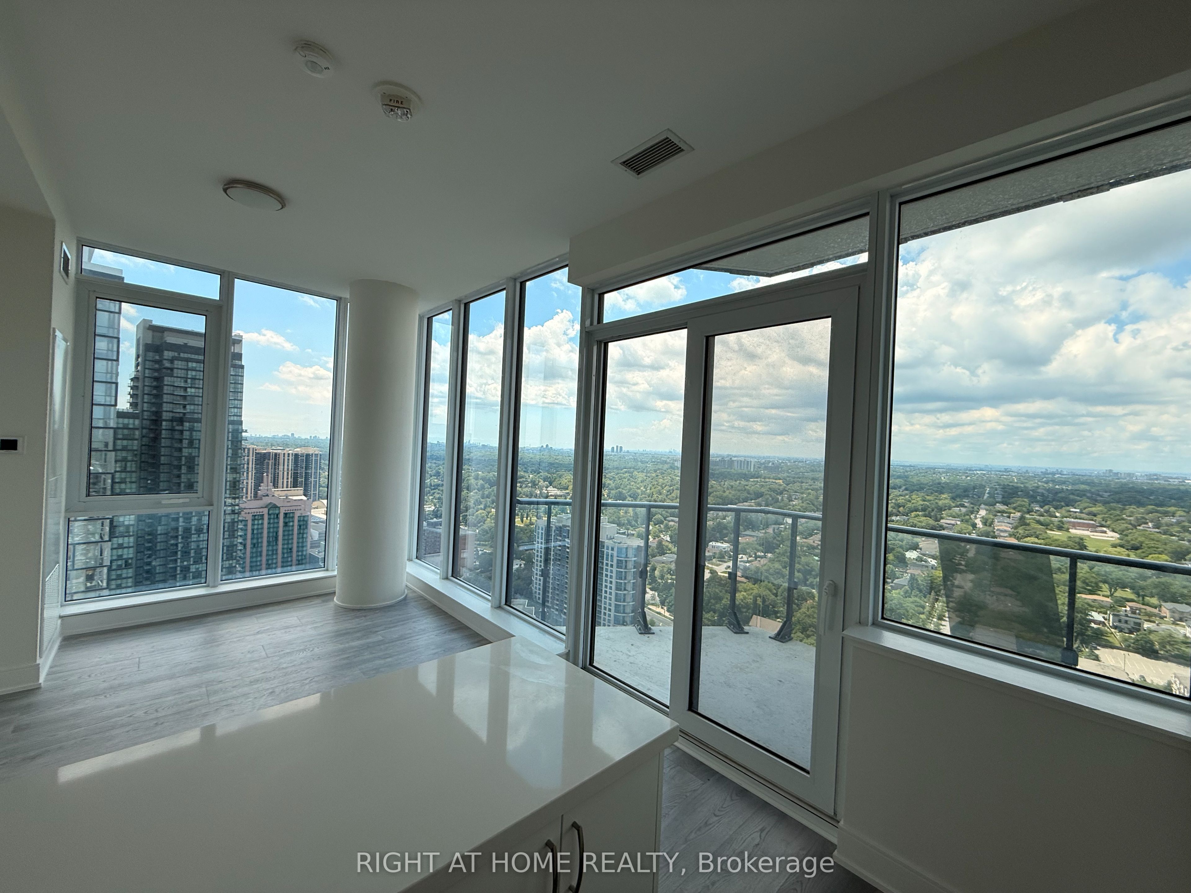 15 Ellerslie Avenue Ph03 Property Photo 6
