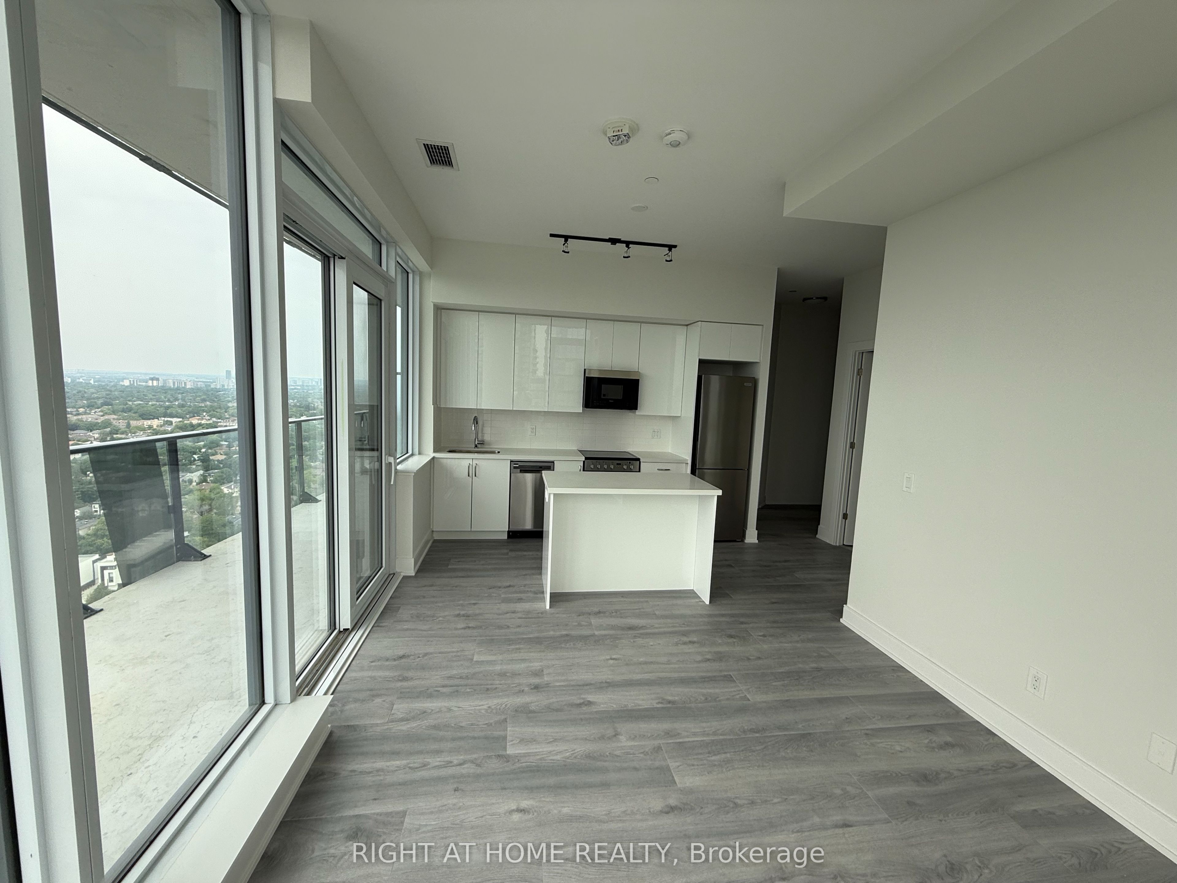 15 Ellerslie Avenue Ph03 Property Photo 7