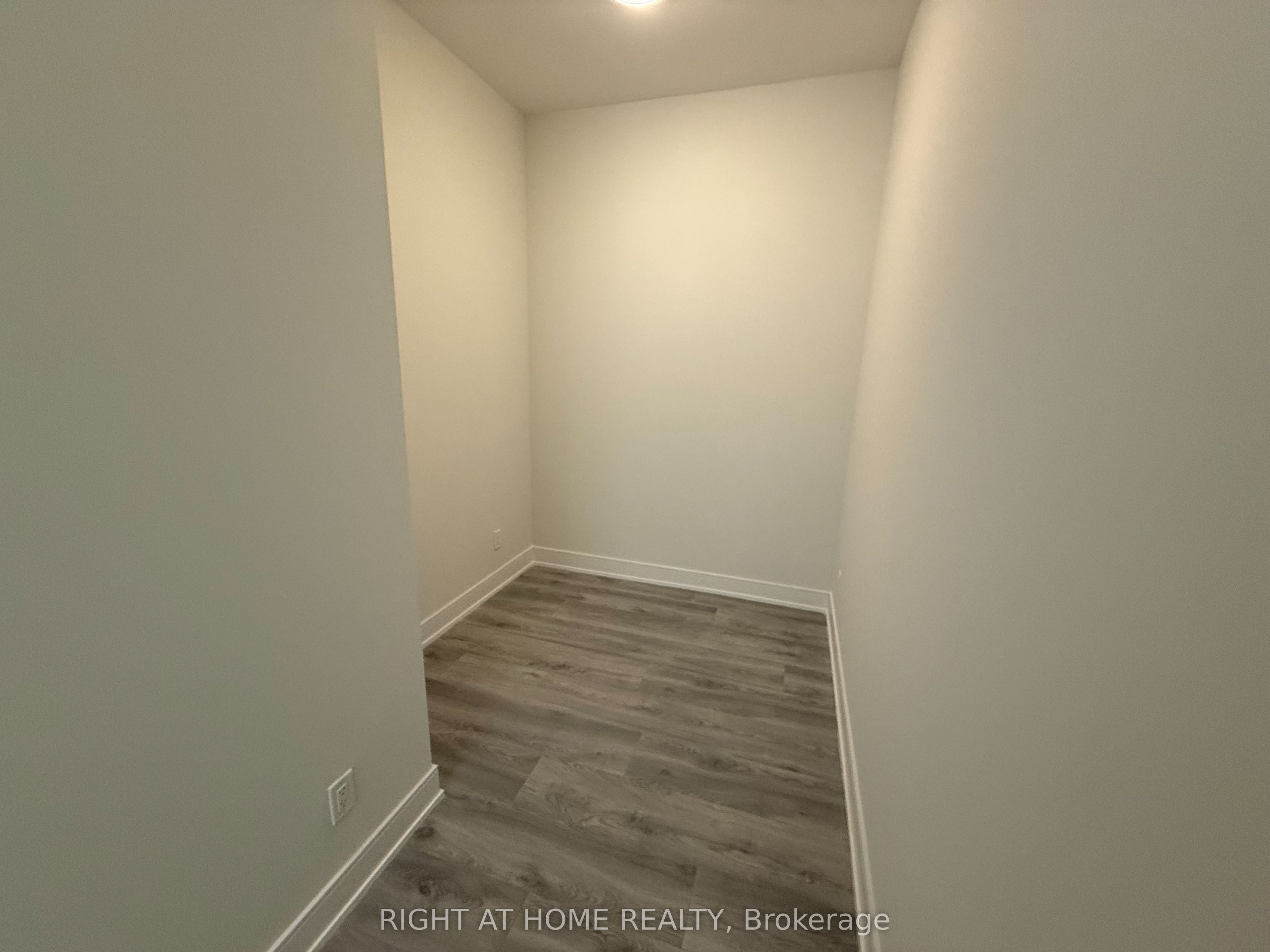 15 Ellerslie Avenue Ph03 Property Photo 14