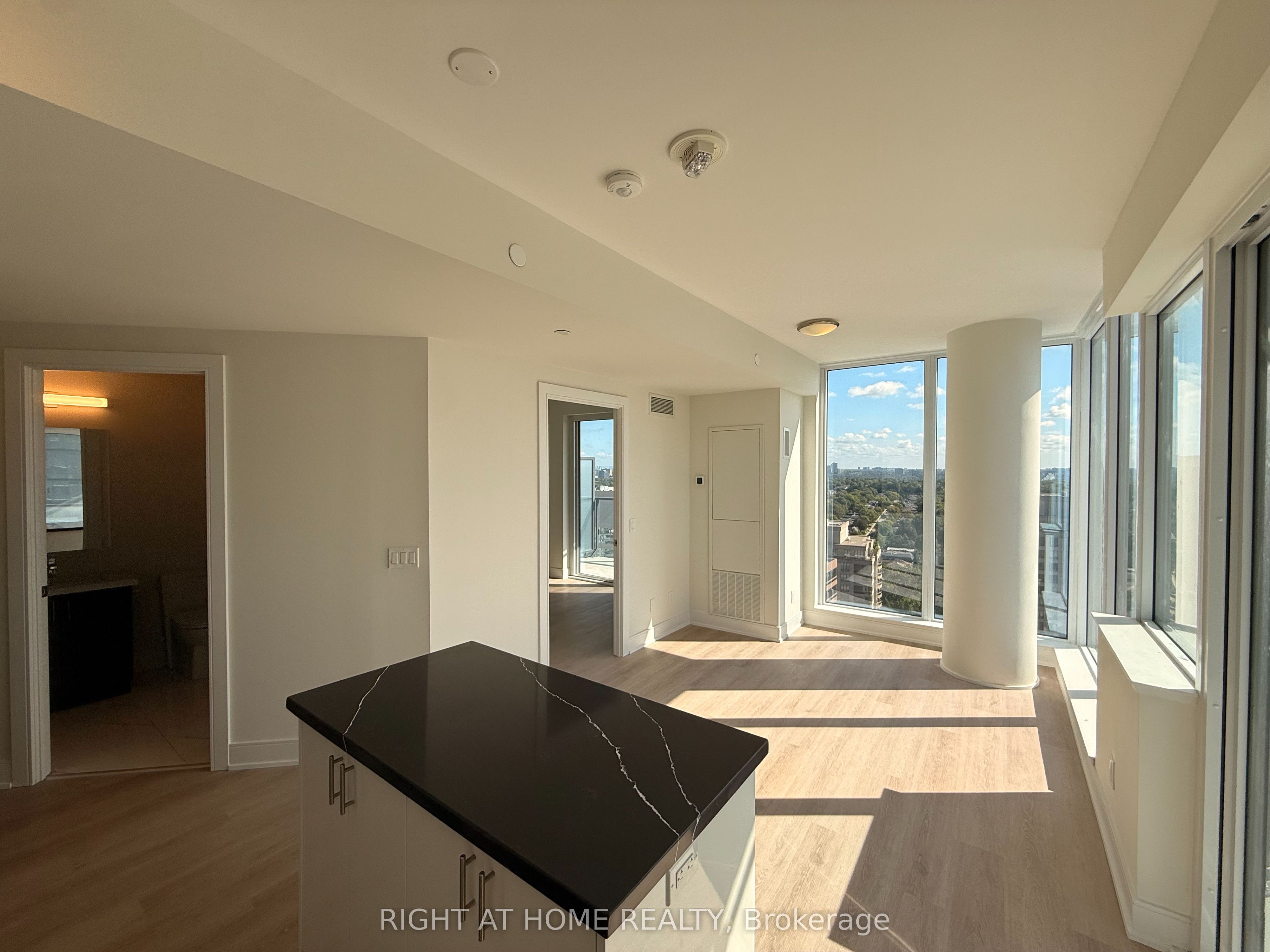 15 Ellerslie Avenue 2202 Property Photo 6