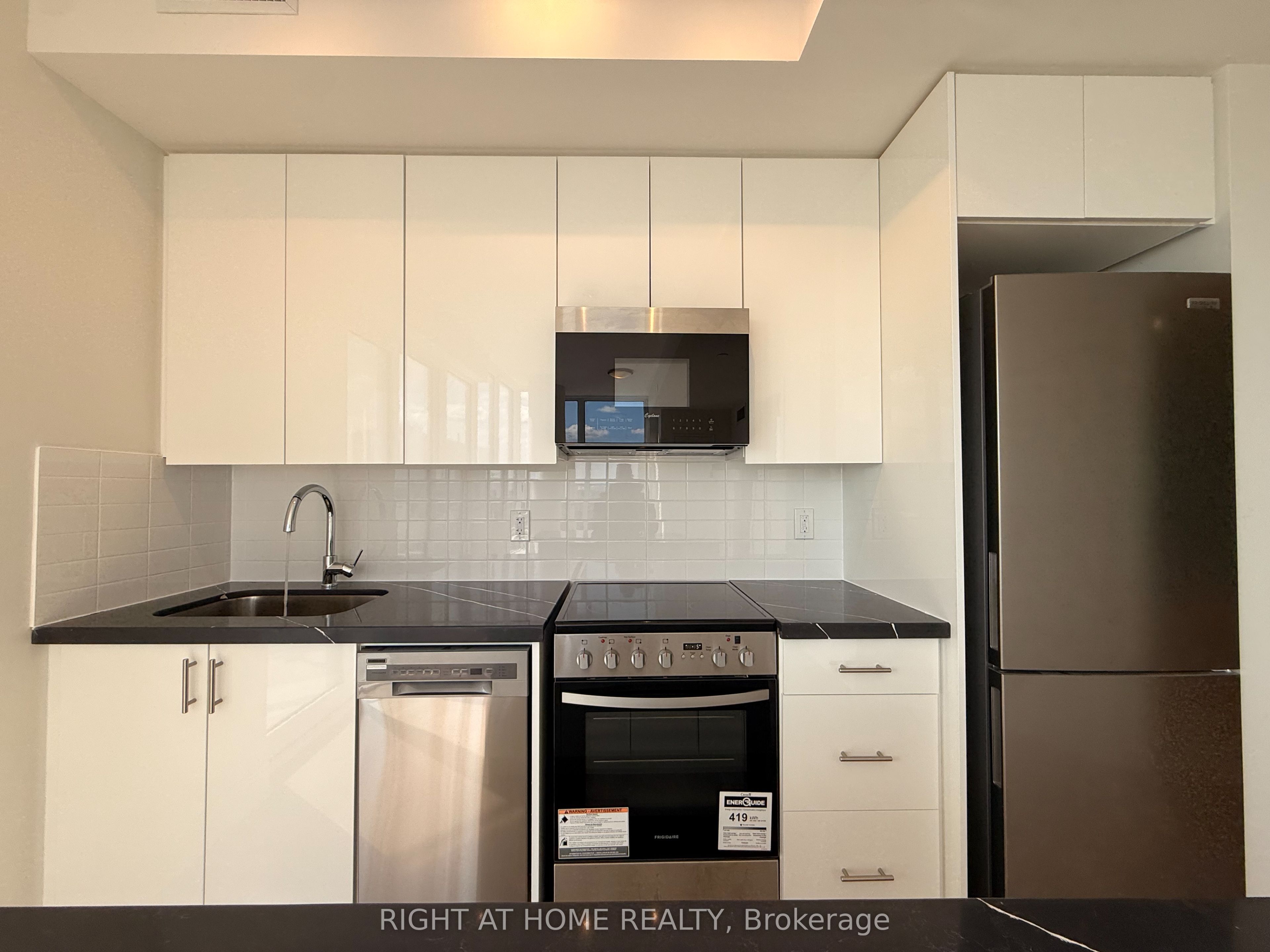 15 Ellerslie Avenue 2202 Property Photo 8