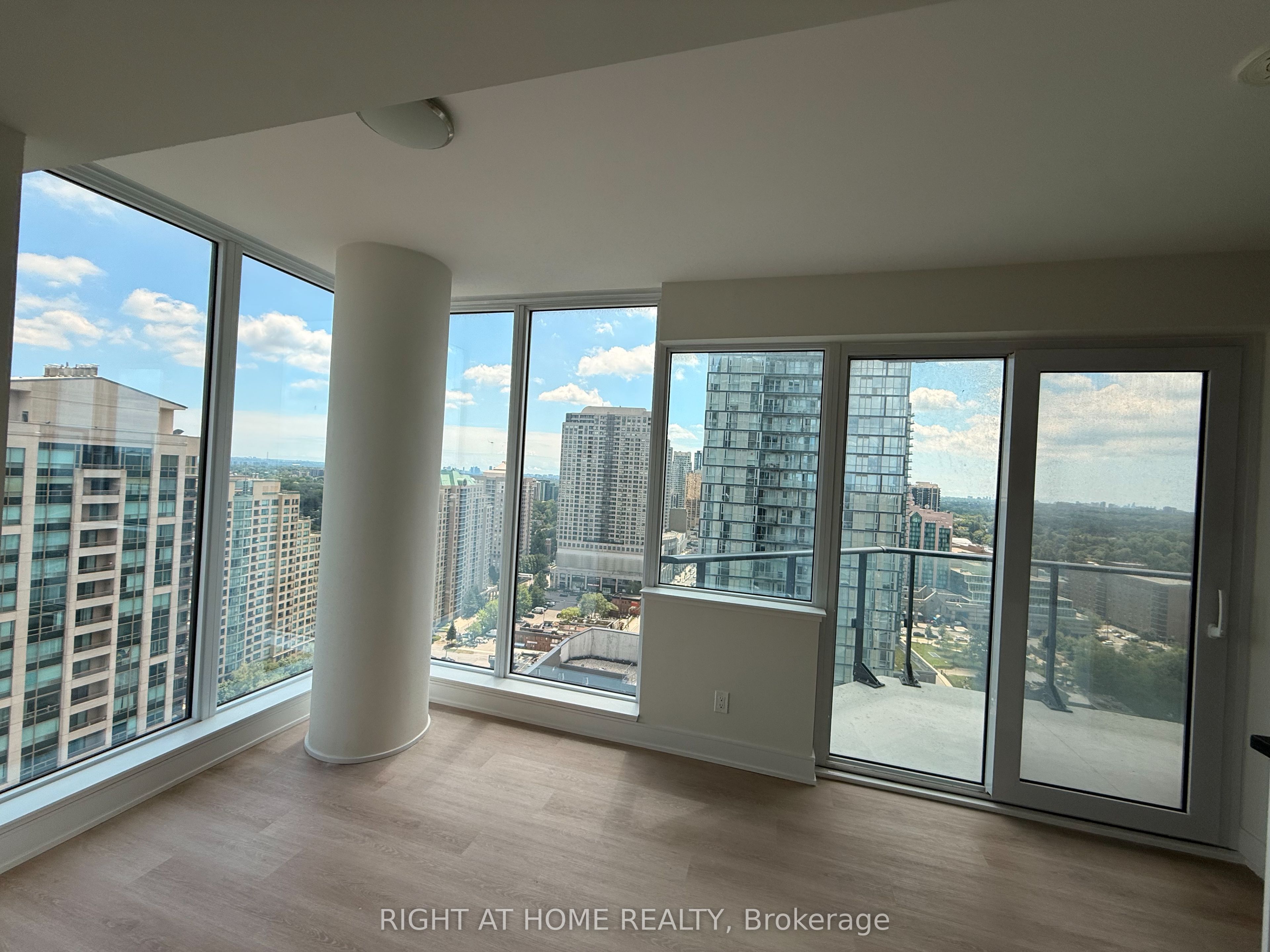 15 Ellerslie Avenue 2202 Property Photo 10