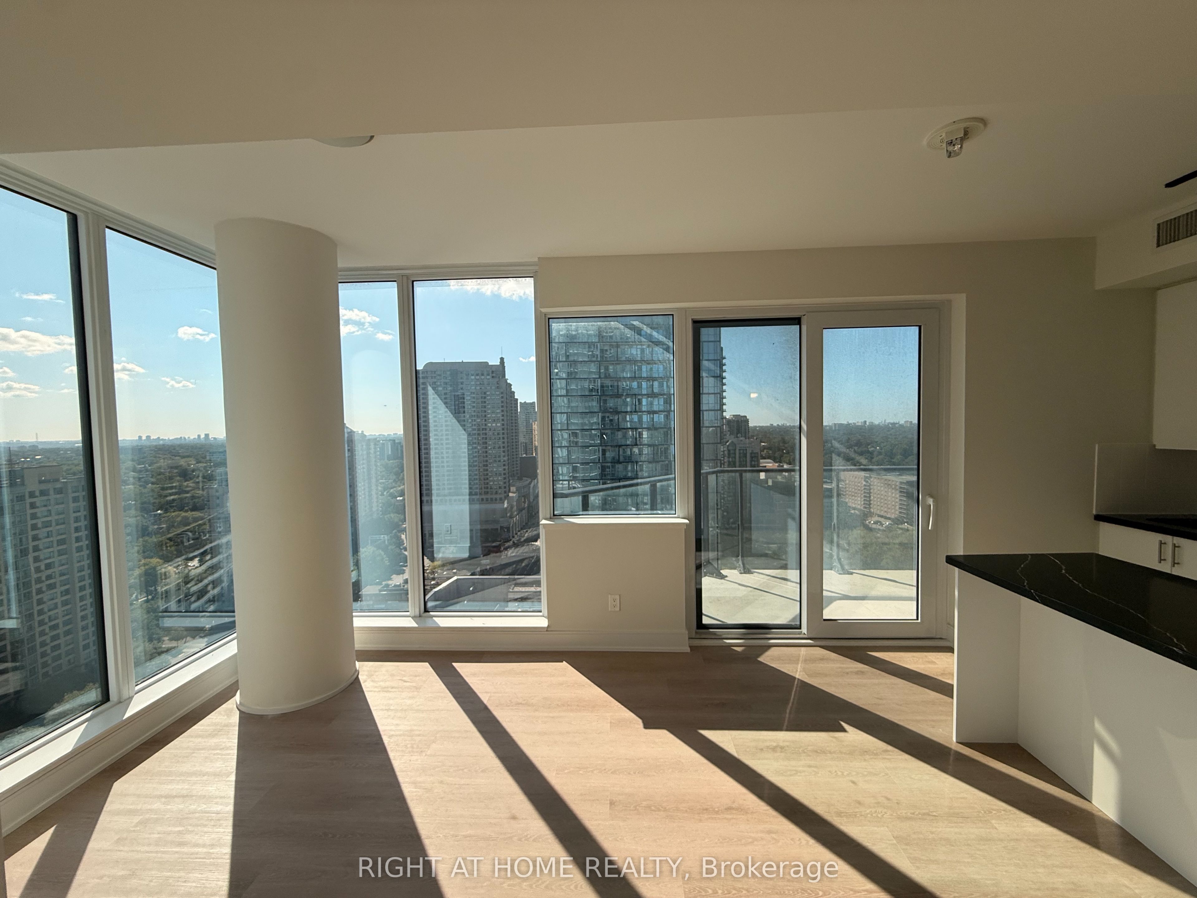 15 Ellerslie Avenue 2202 Property Photo 11