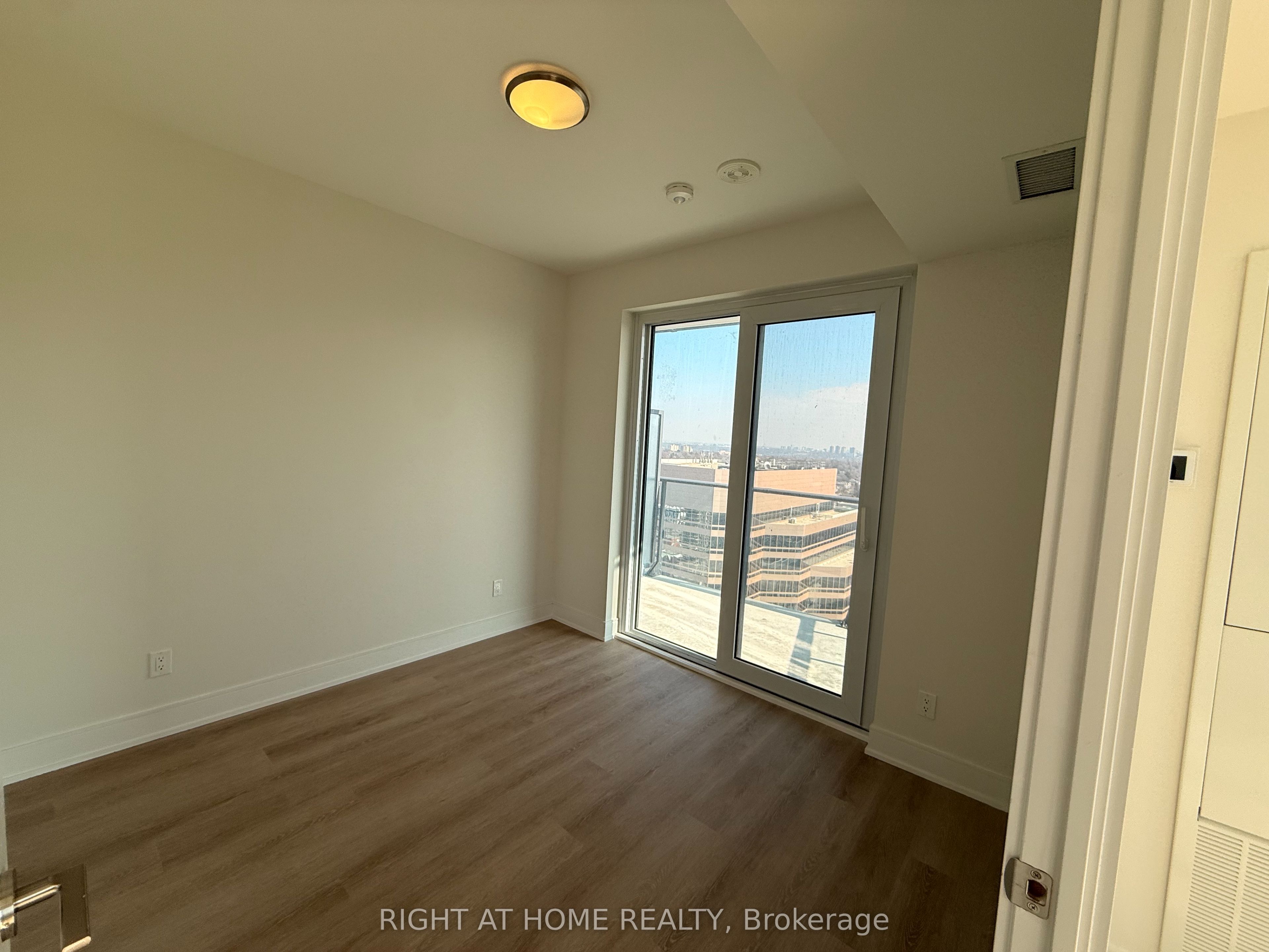 15 Ellerslie Avenue 2202 Property Photo 14