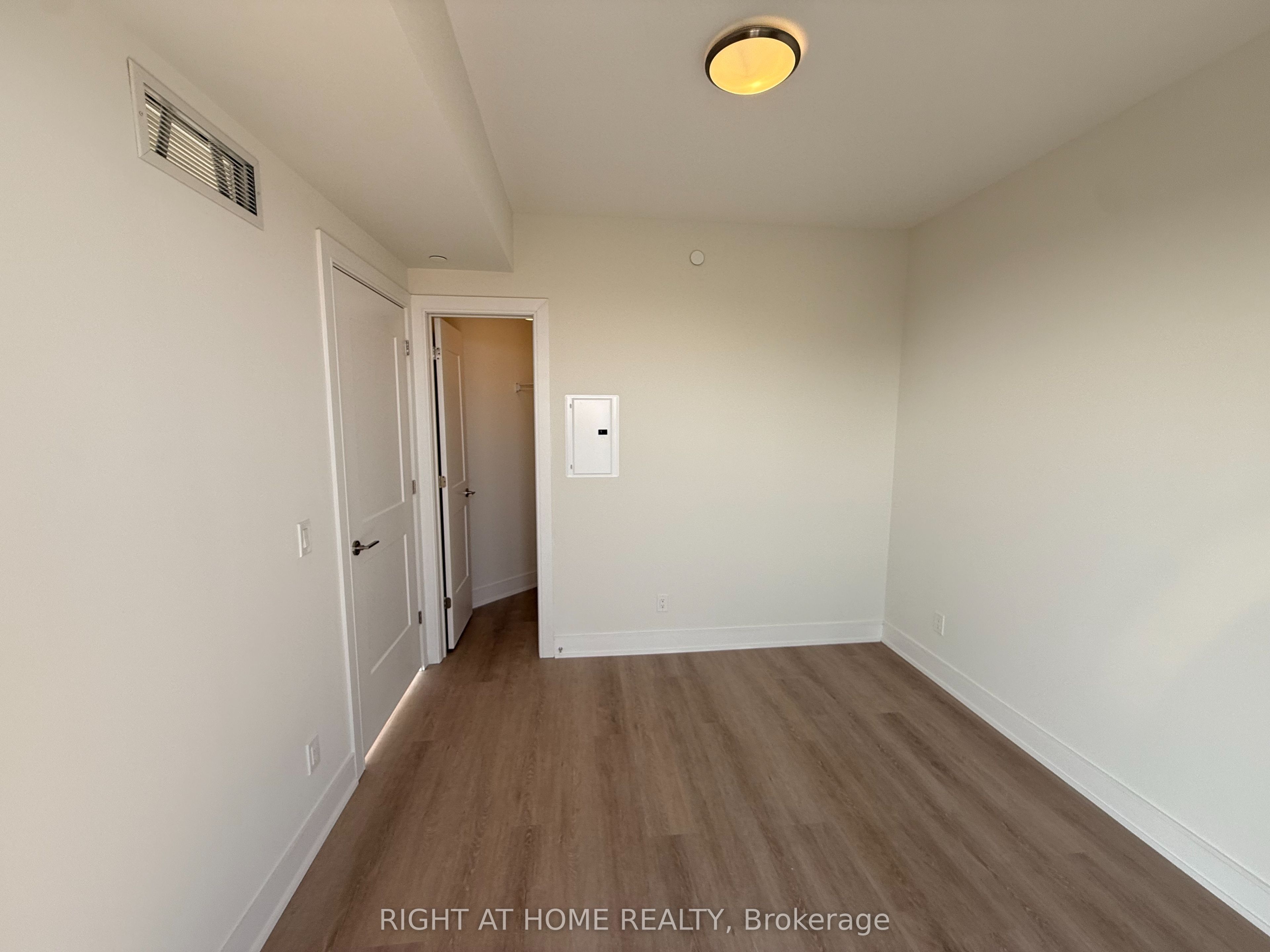 15 Ellerslie Avenue 2202 Property Photo 15