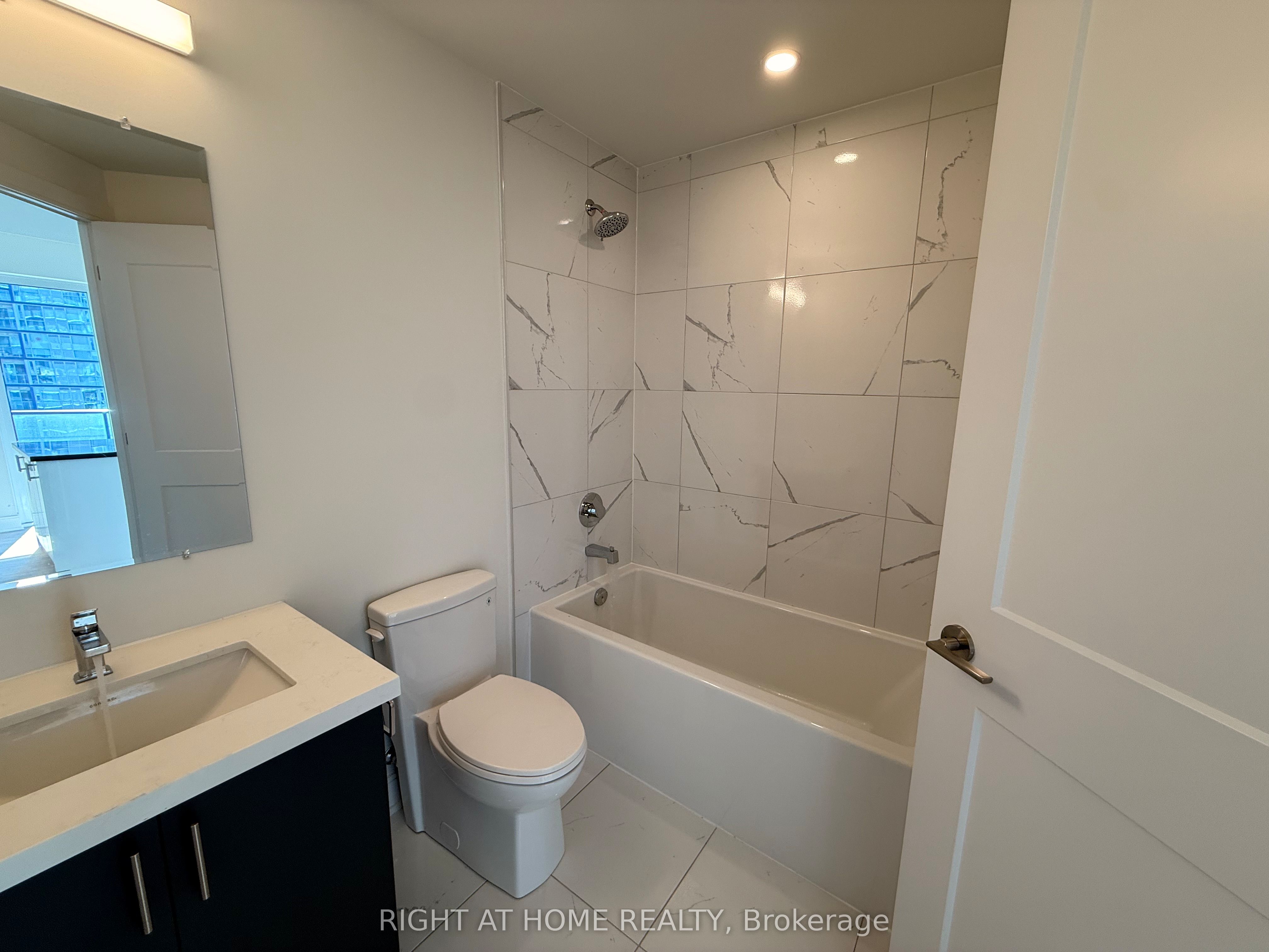15 Ellerslie Avenue 2202 Property Photo 16