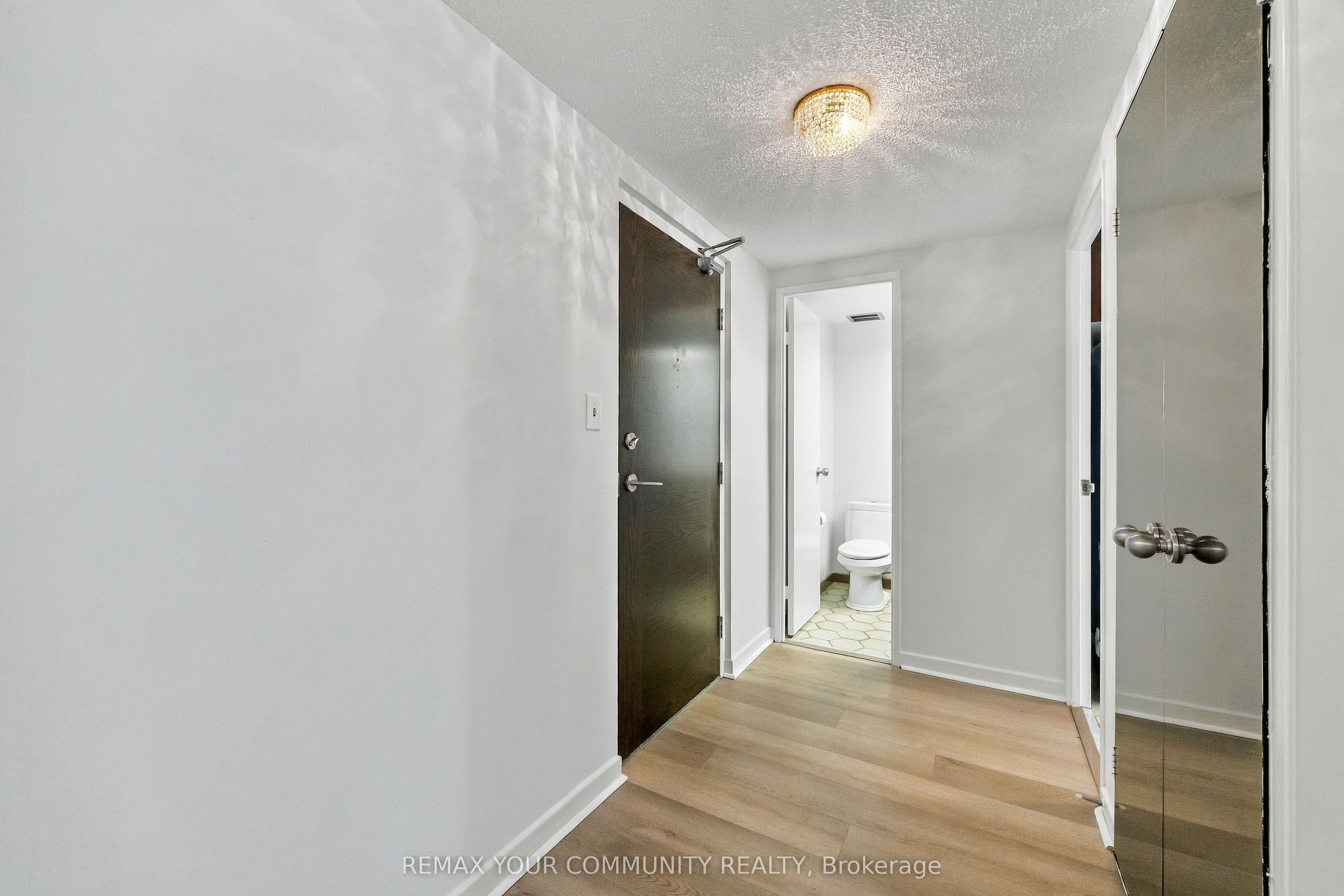 349 St Clair Avenue W 410 Property Photo 6
