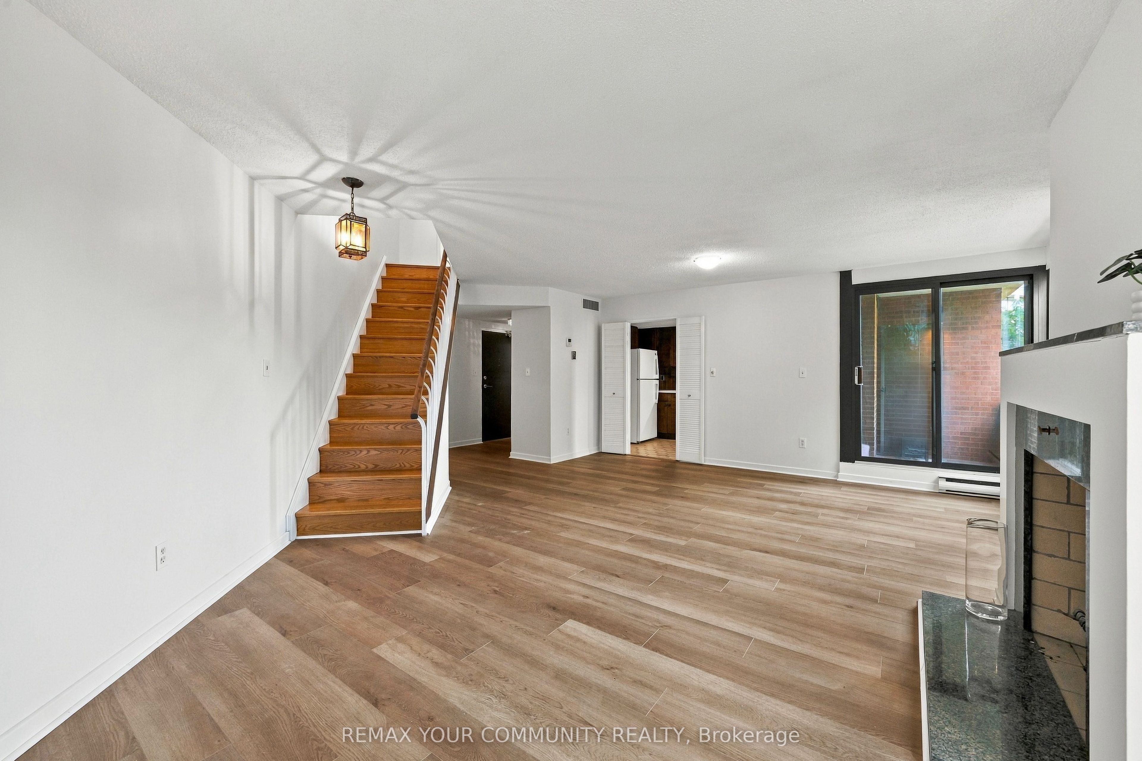 349 St Clair Avenue W 410 Property Photo 9