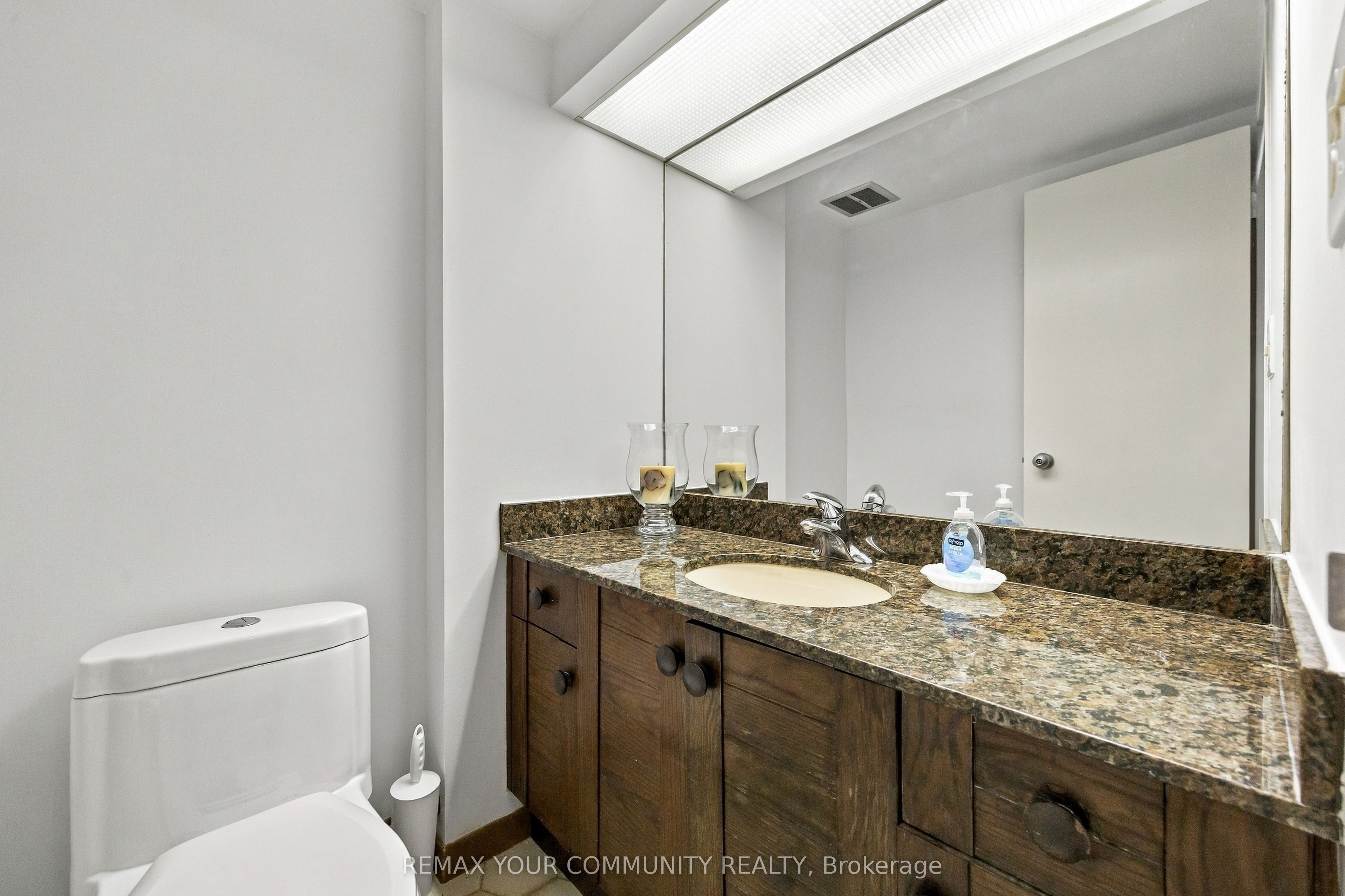 349 St Clair Avenue W 410 Property Photo 15
