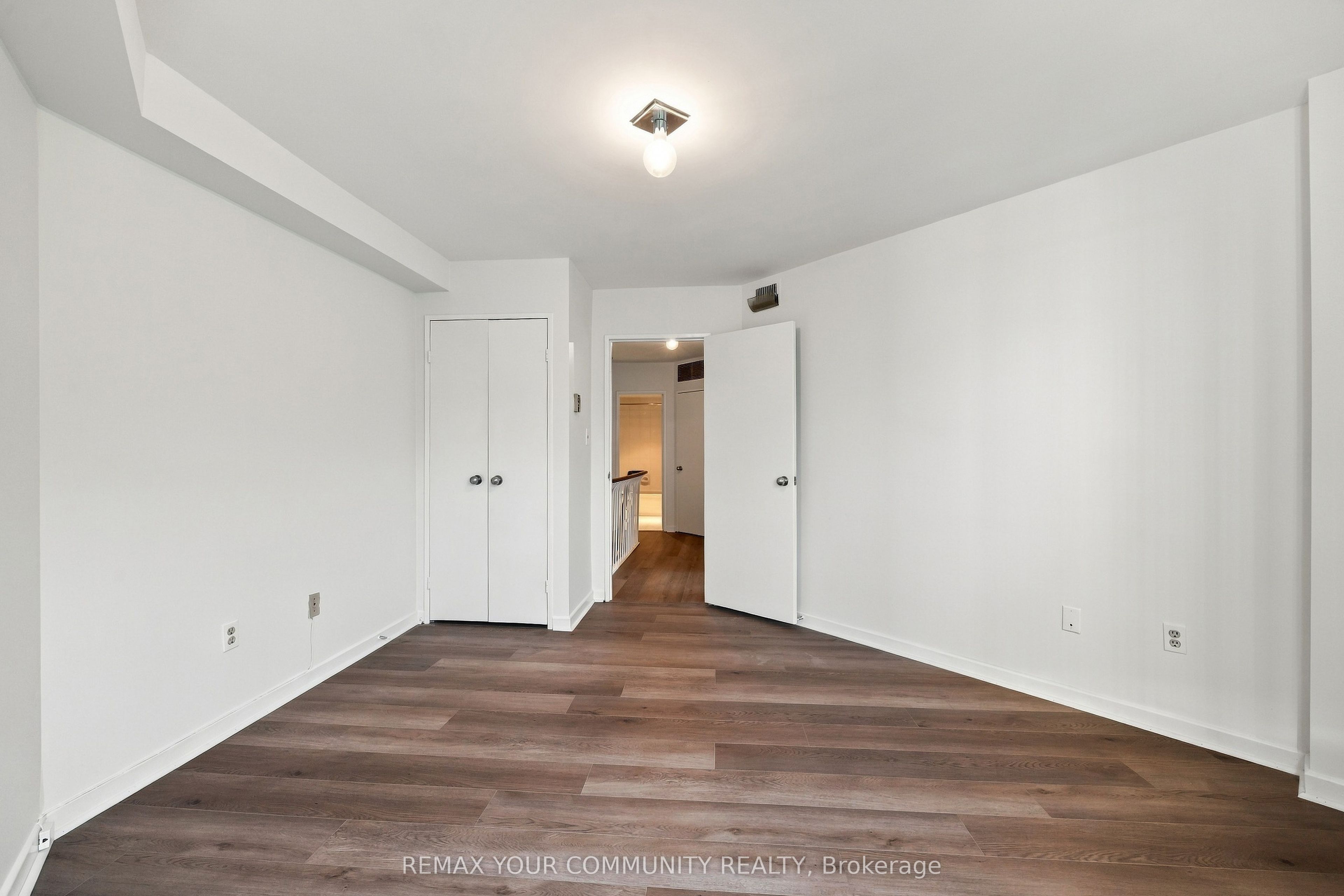 349 St Clair Avenue W 410 Property Photo 21
