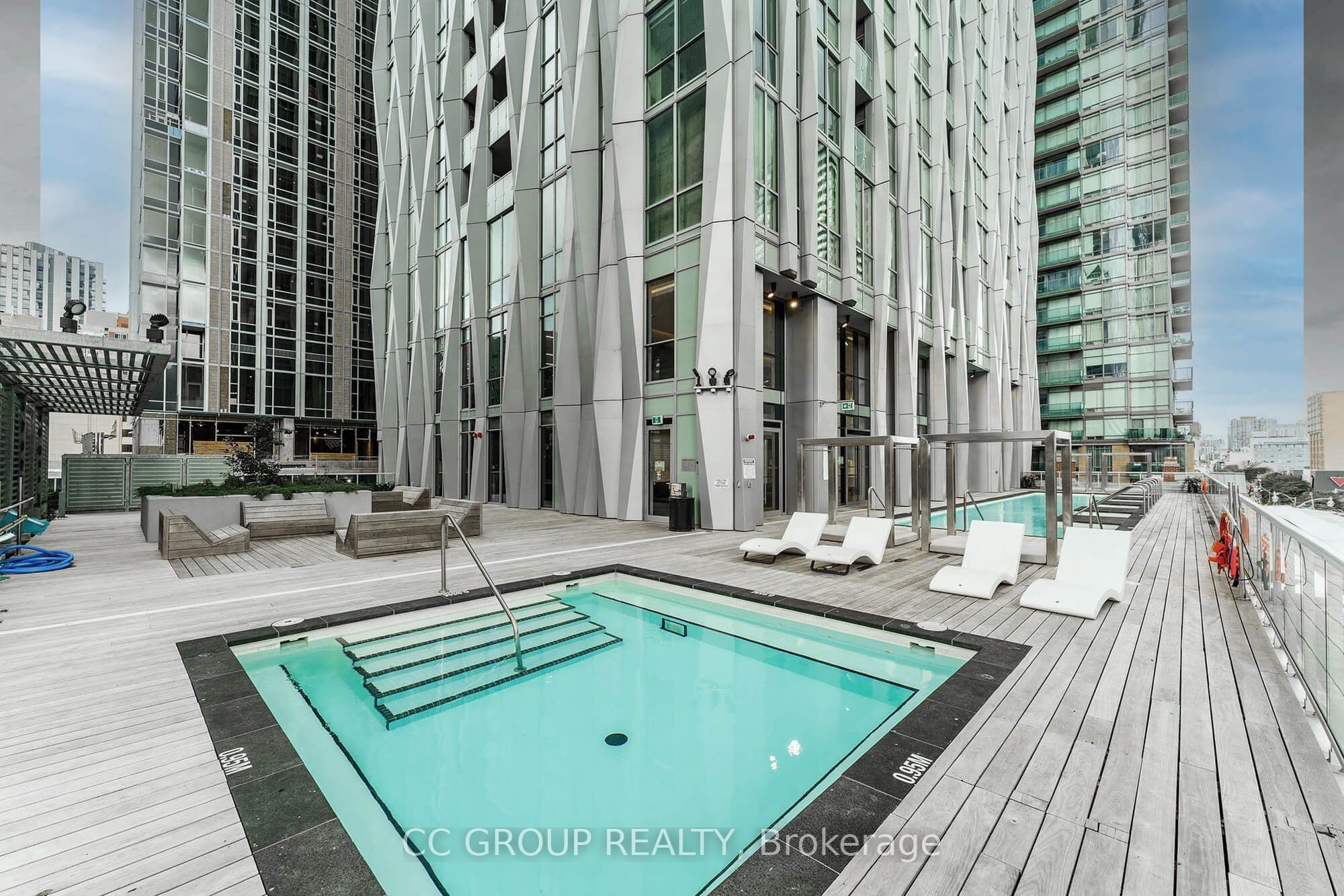 1 Yorkville Avenue 2901 Property Photo 14