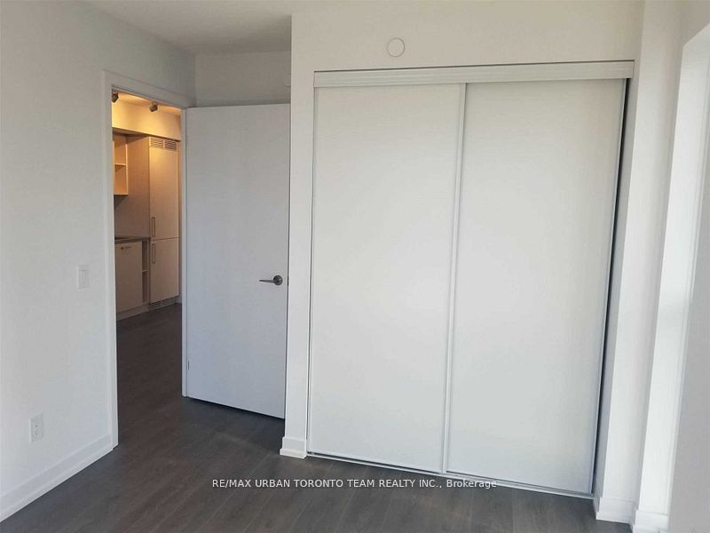 125 Redpath Avenue 2405 Property Photo 4