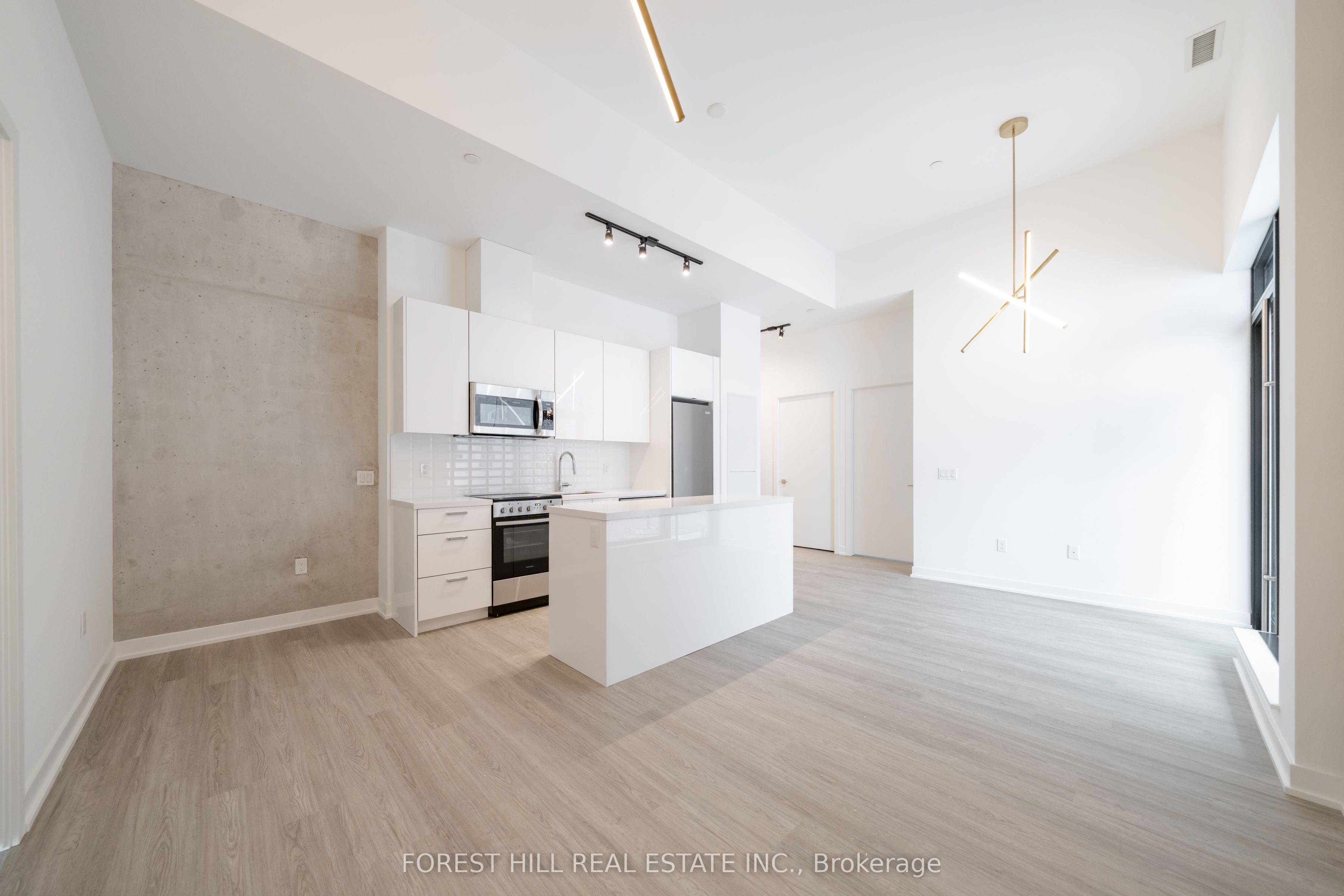 284 King Street E 201 Property Photo 3