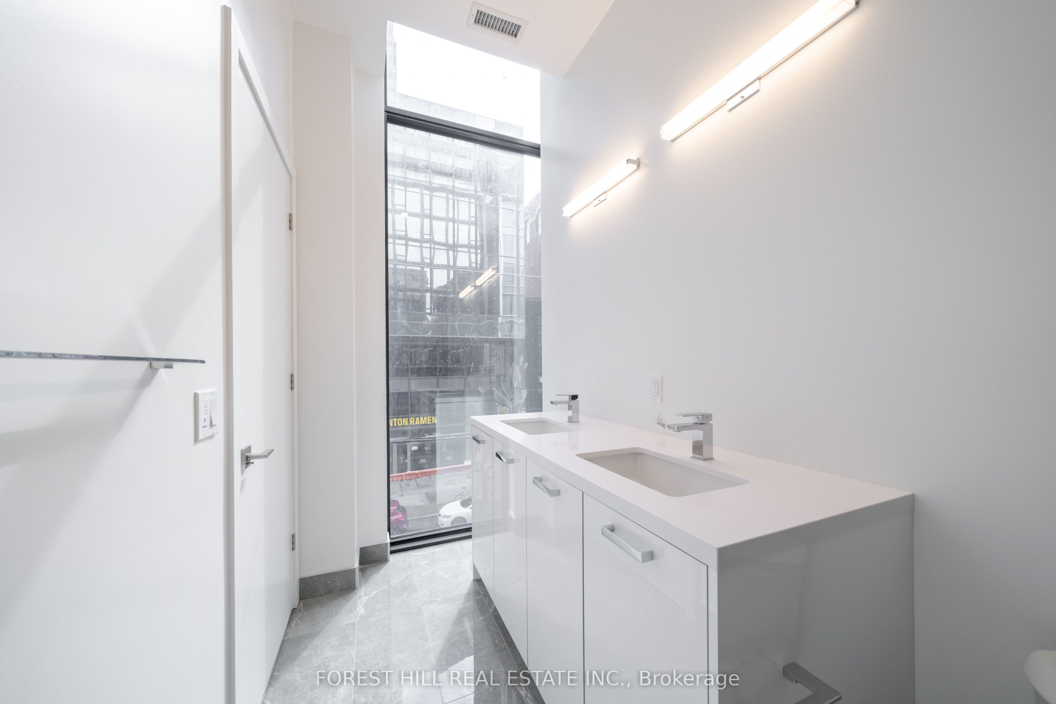 284 King Street E 201 Property Photo 10