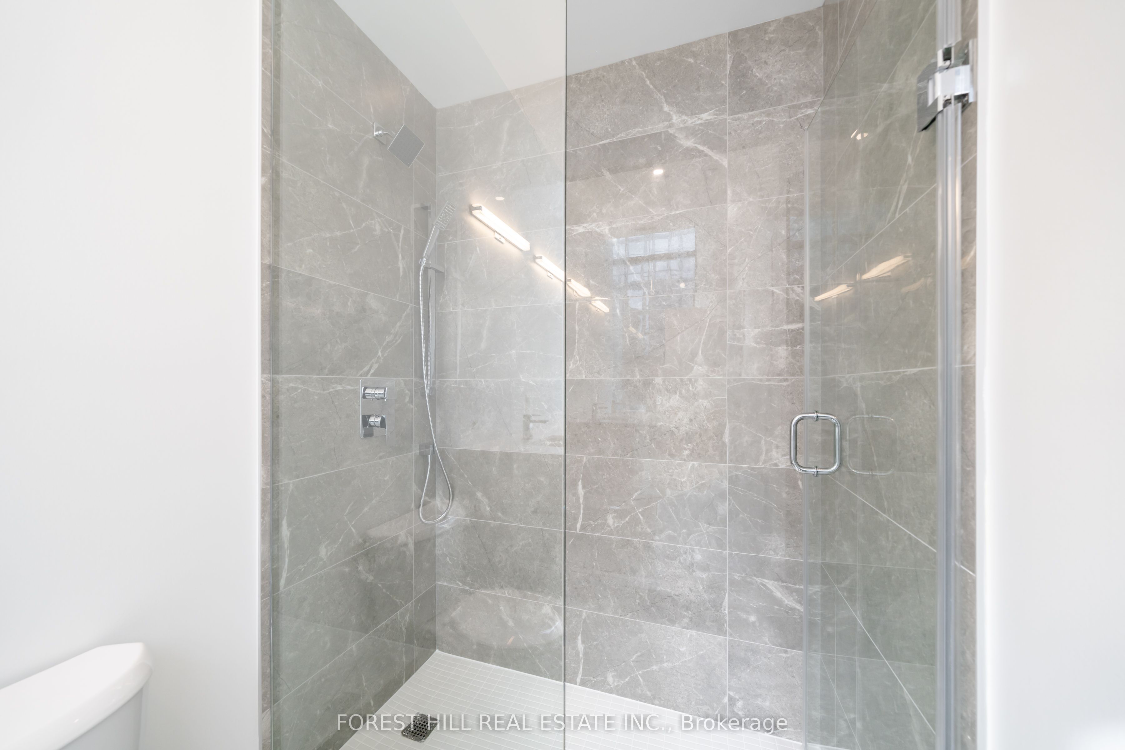 284 King Street E 201 Property Photo 11