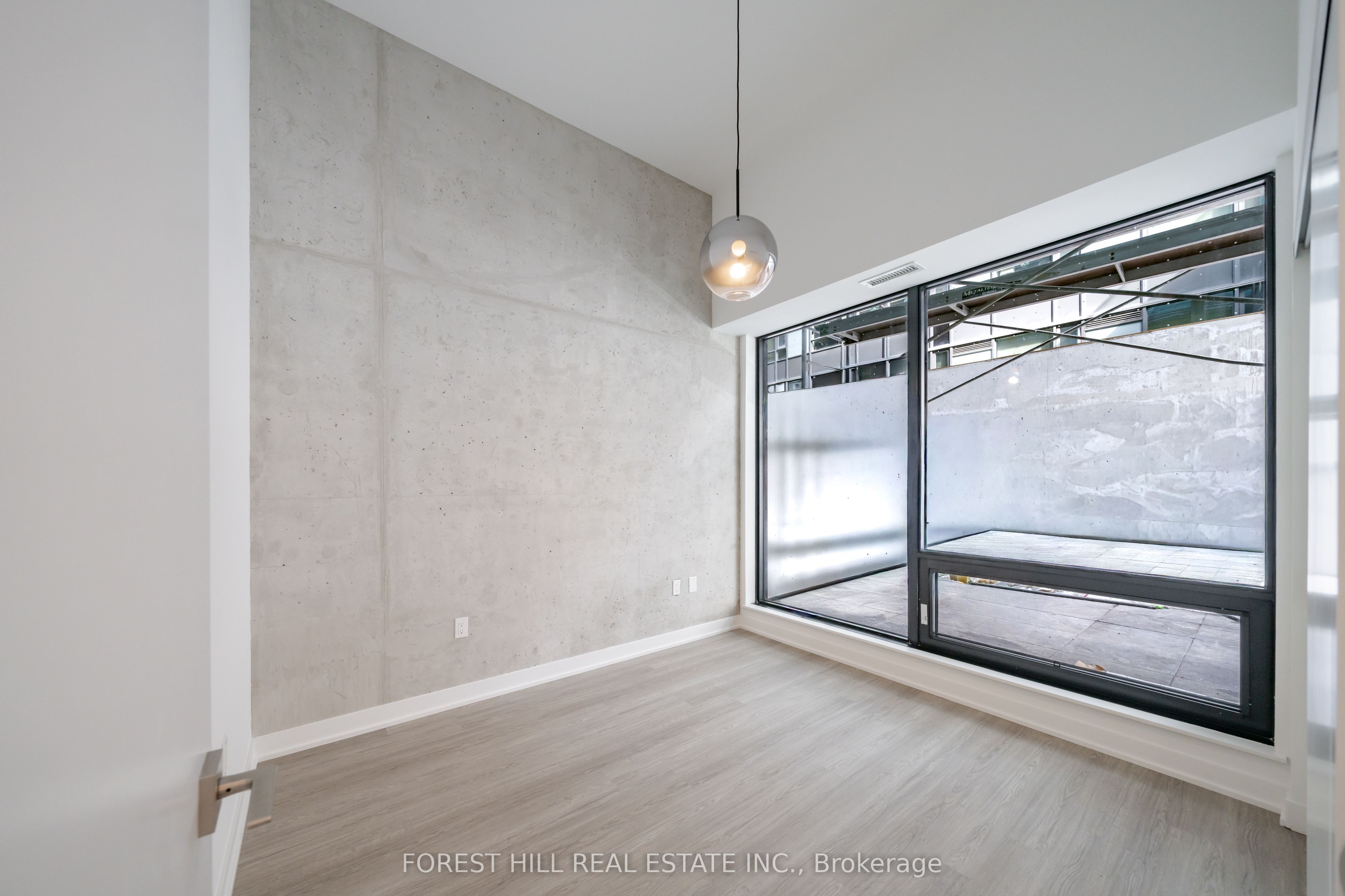 284 King Street E 201 Property Photo 12