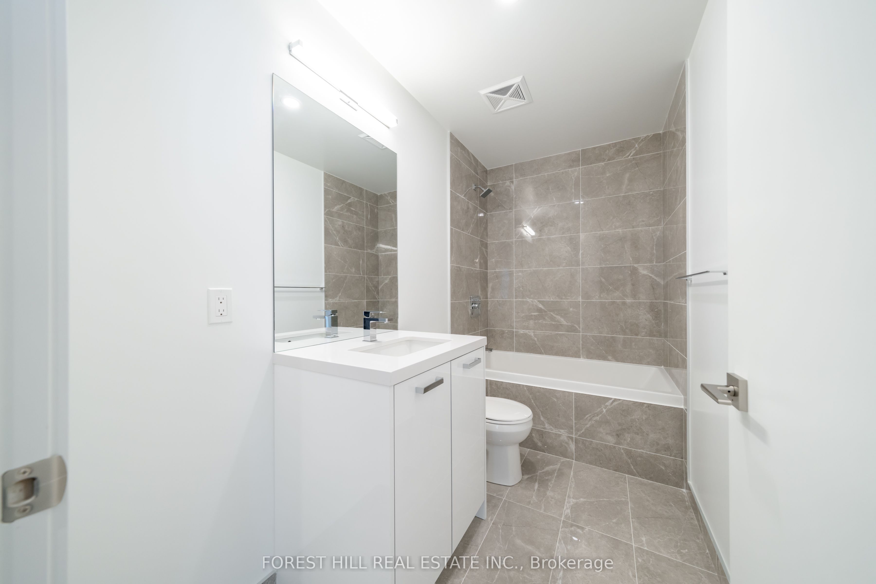 284 King Street E 201 Property Photo 13