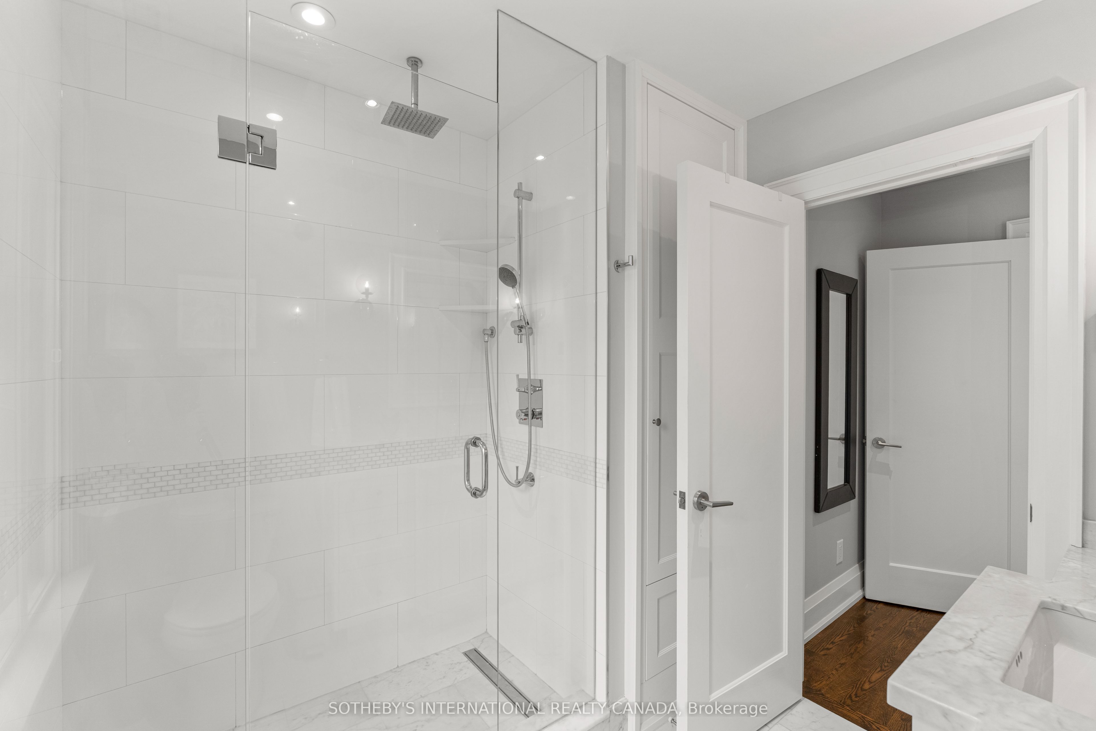 35 Belgrave Avenue Property Photo 26
