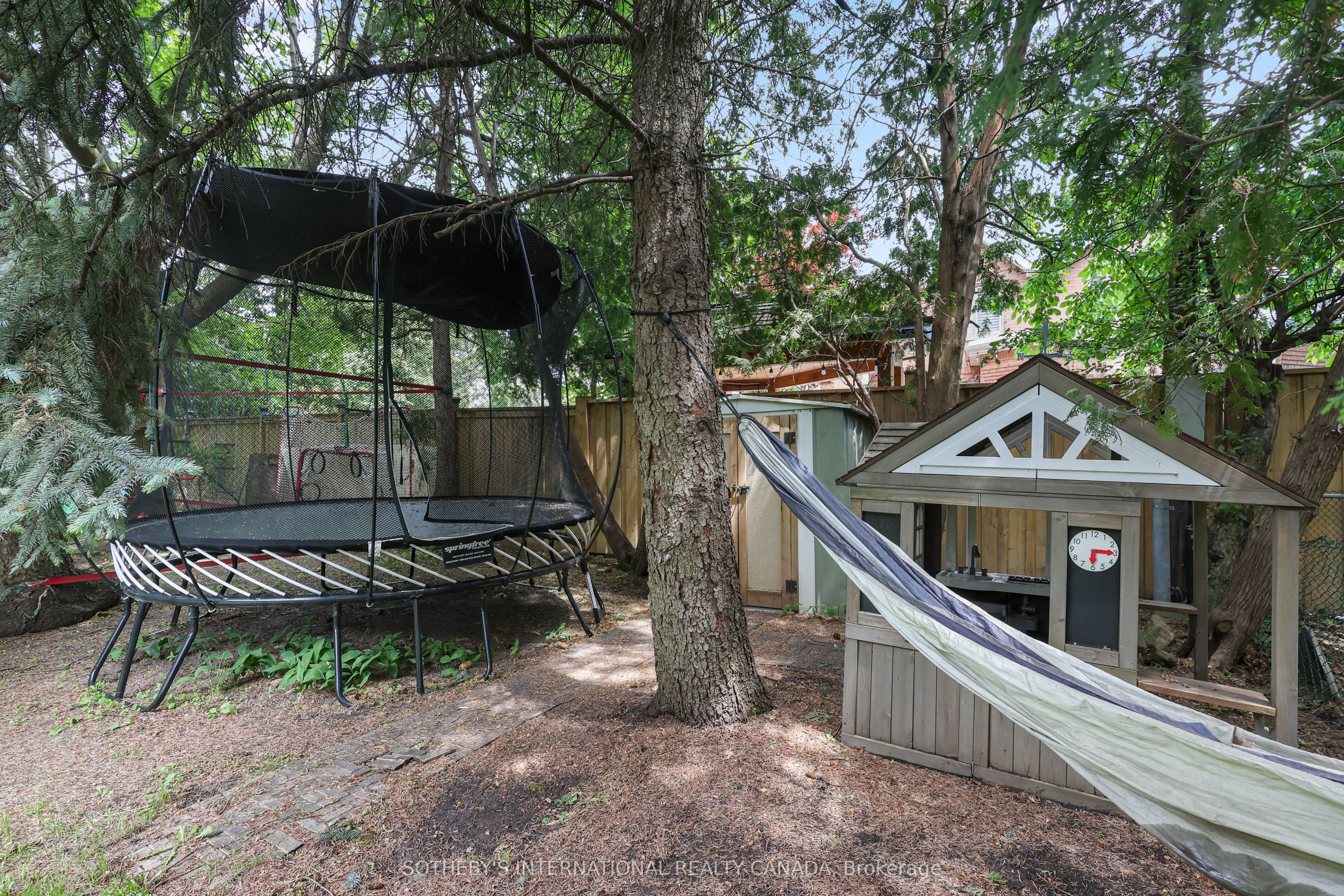 35 Belgrave Avenue Property Photo 41