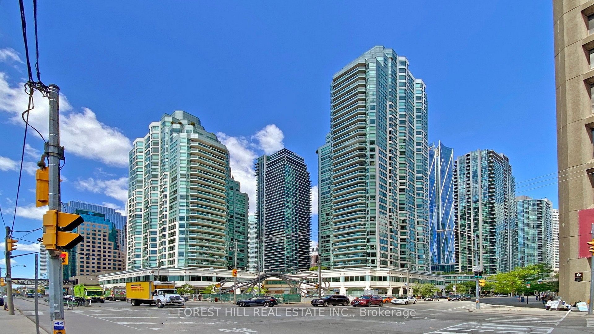 10 Yonge Street 1810 Property Photo 14