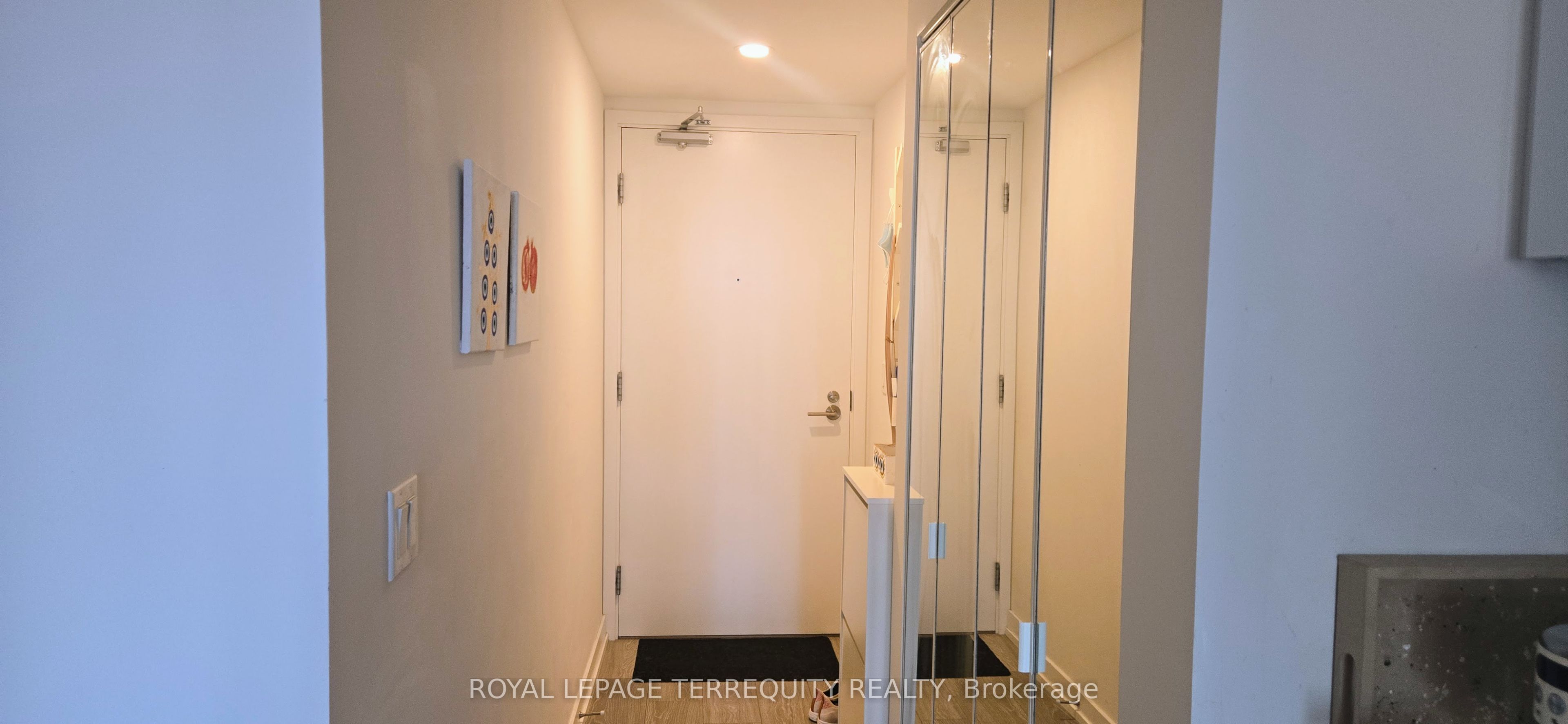 19 Western Battery Road 1511 Property Photo 2