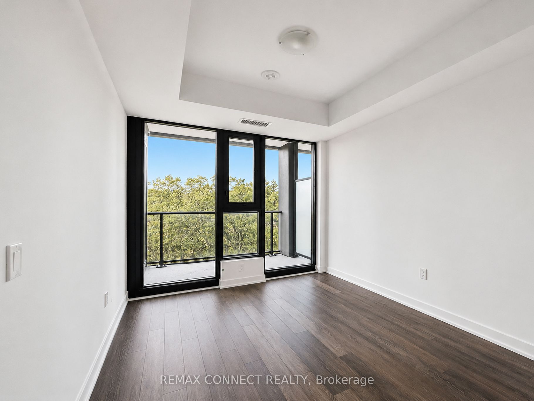 250 Lawrence Avenue W 504 Property Photo 12