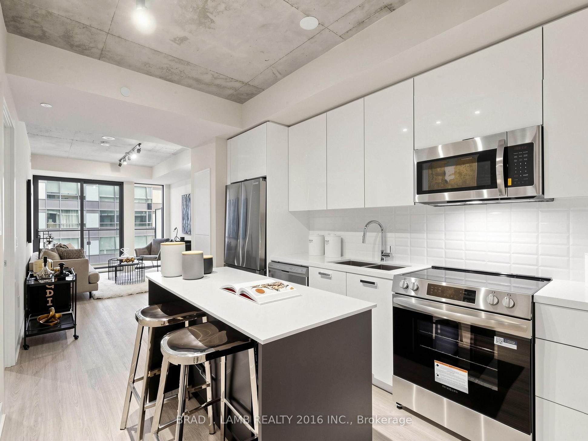 284 King Street E 305 Property Photo 11