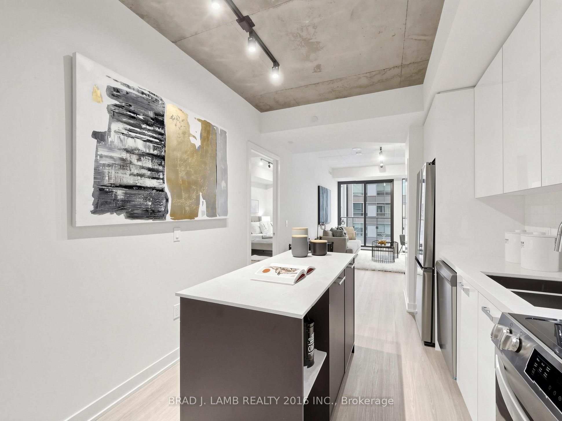 284 King Street E 305 Property Photo 12