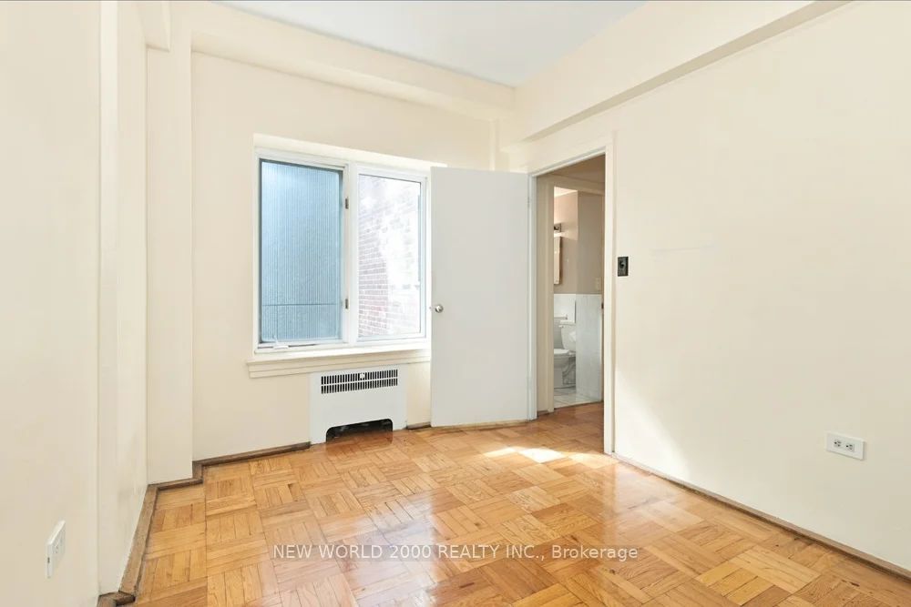 110 St Clair Avenue W 303 Property Photo 10