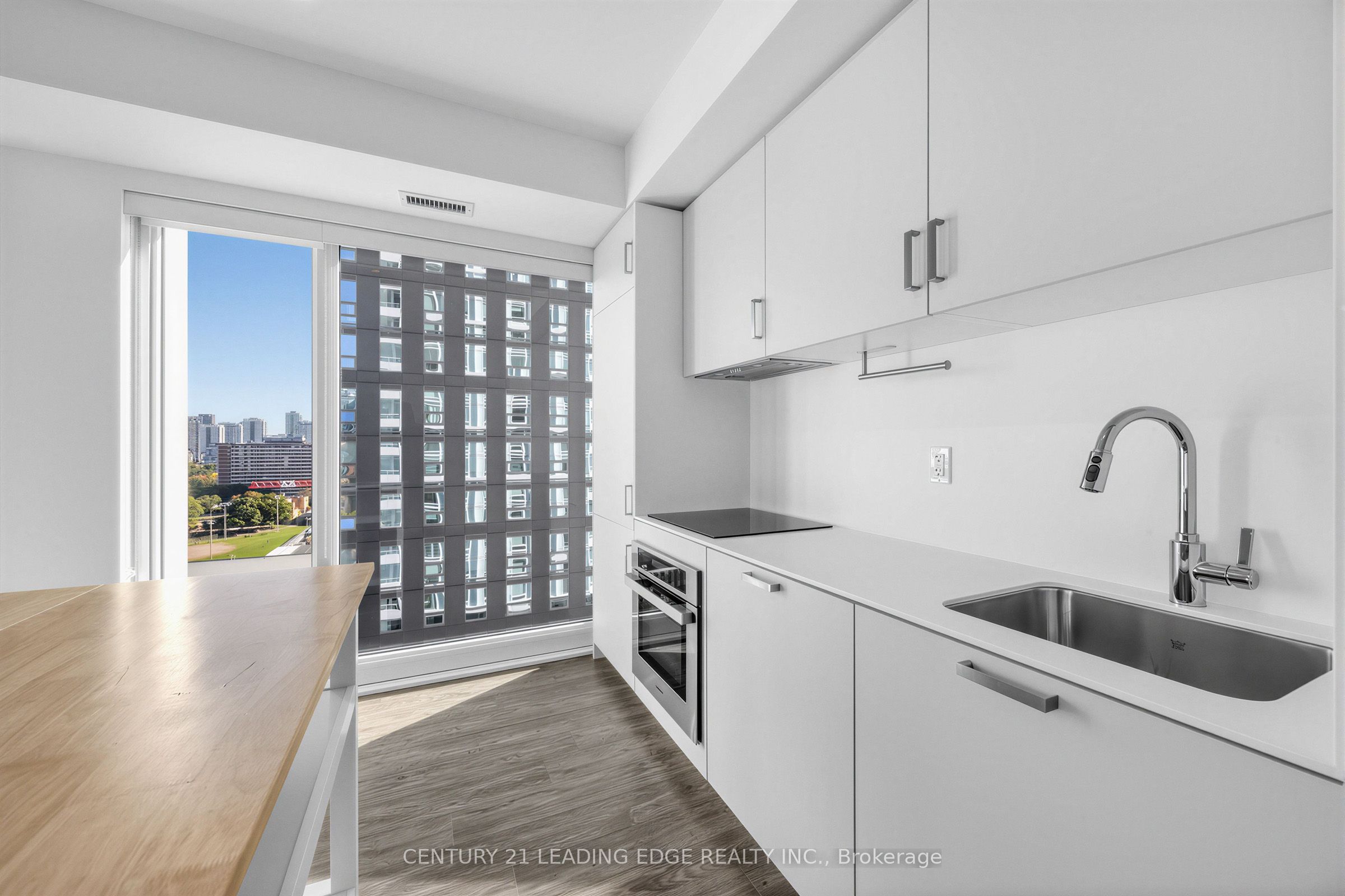 88 Queen Street E 1602 Property Photo 12
