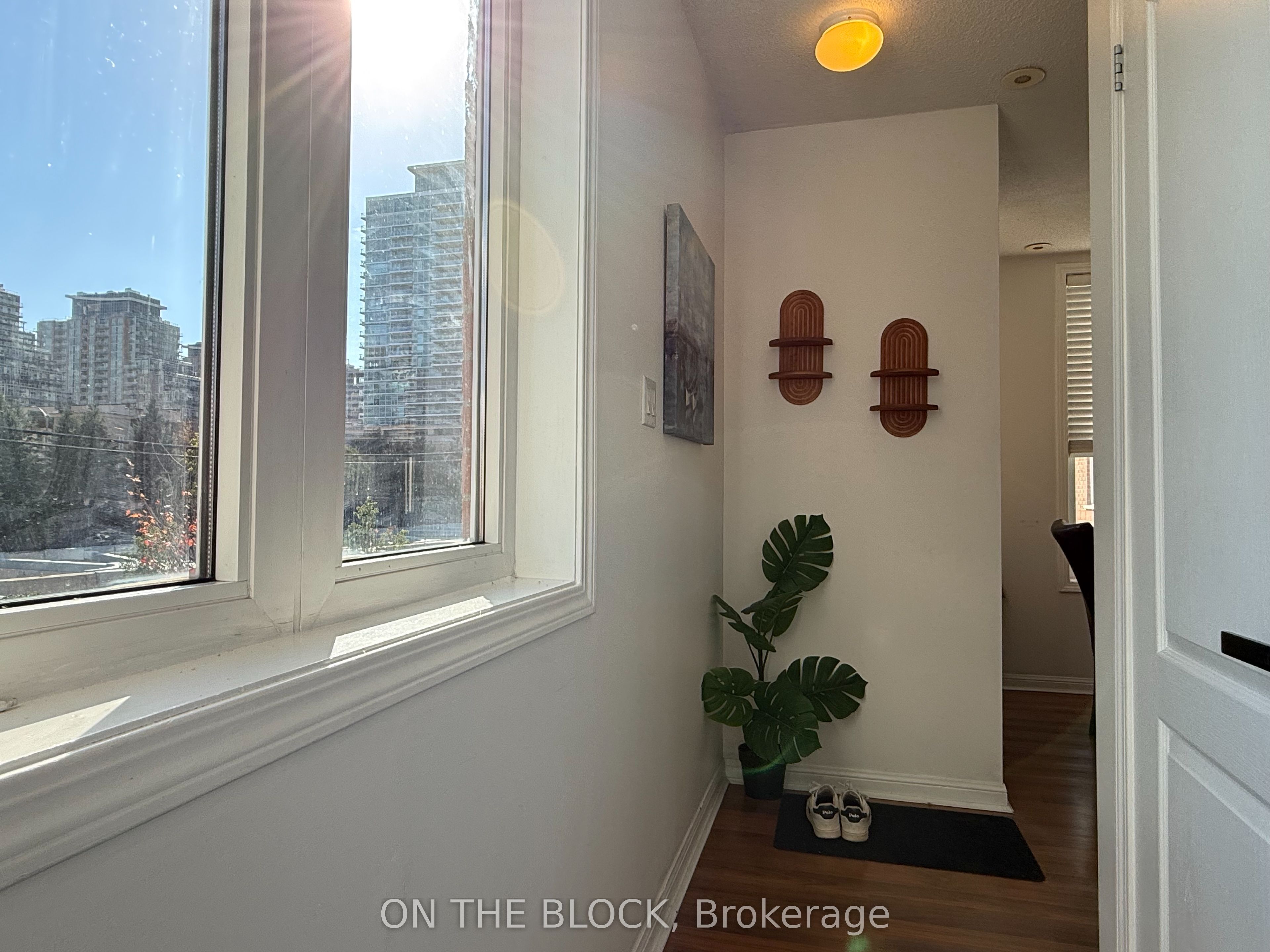 28 Douro Street 223 Property Photo 4