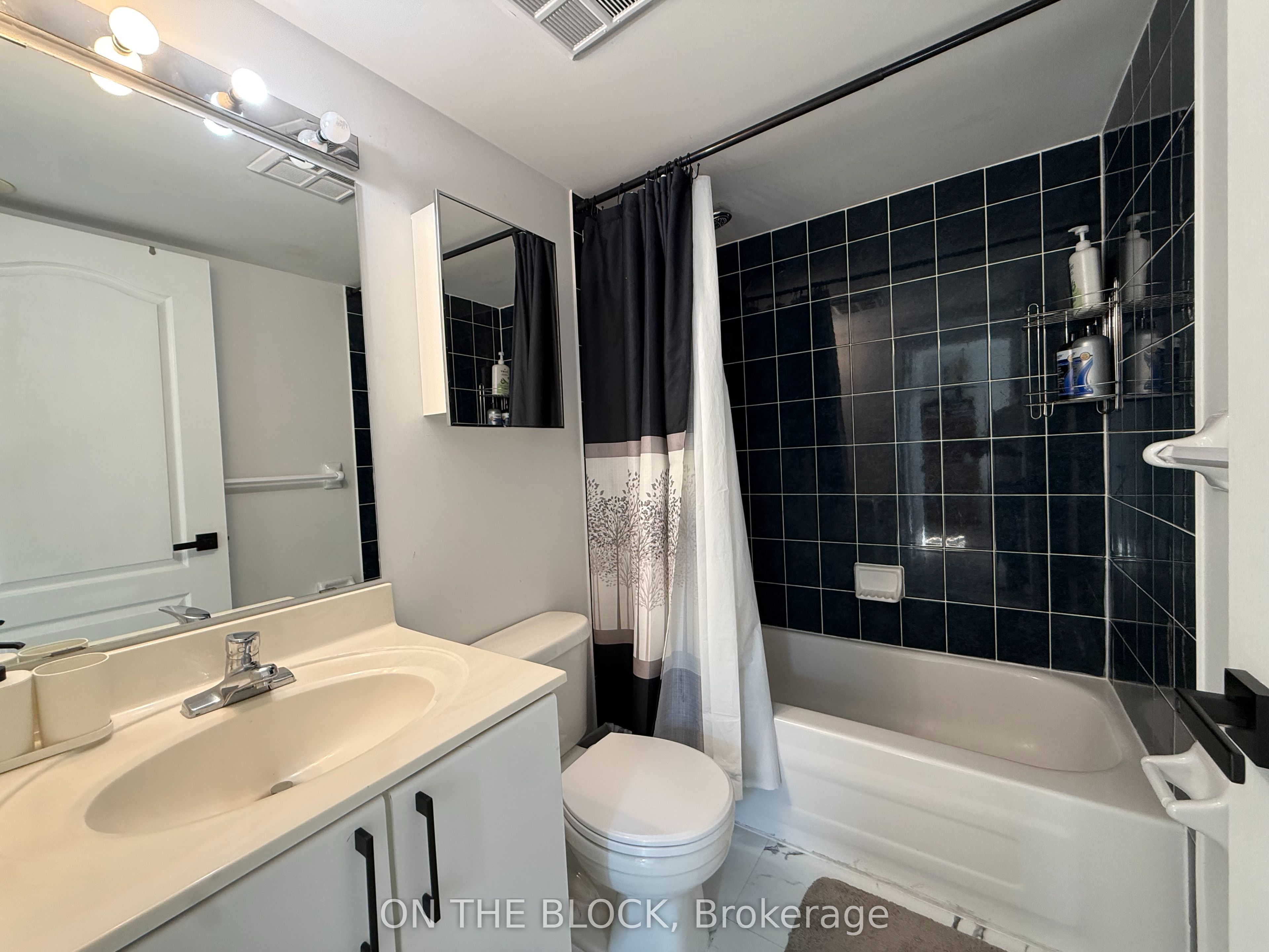 28 Douro Street 223 Property Photo 15