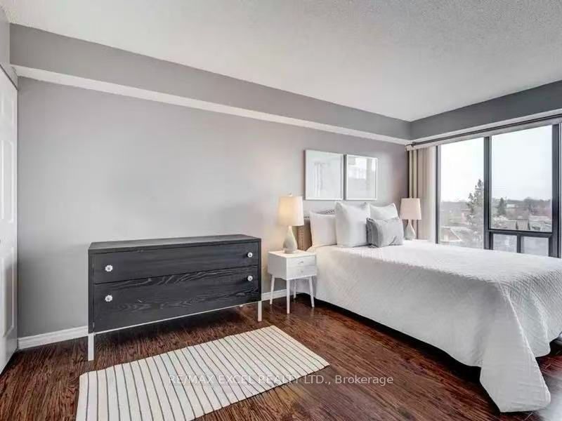 456 College Street 602 Master Bedroom Property Photo 2