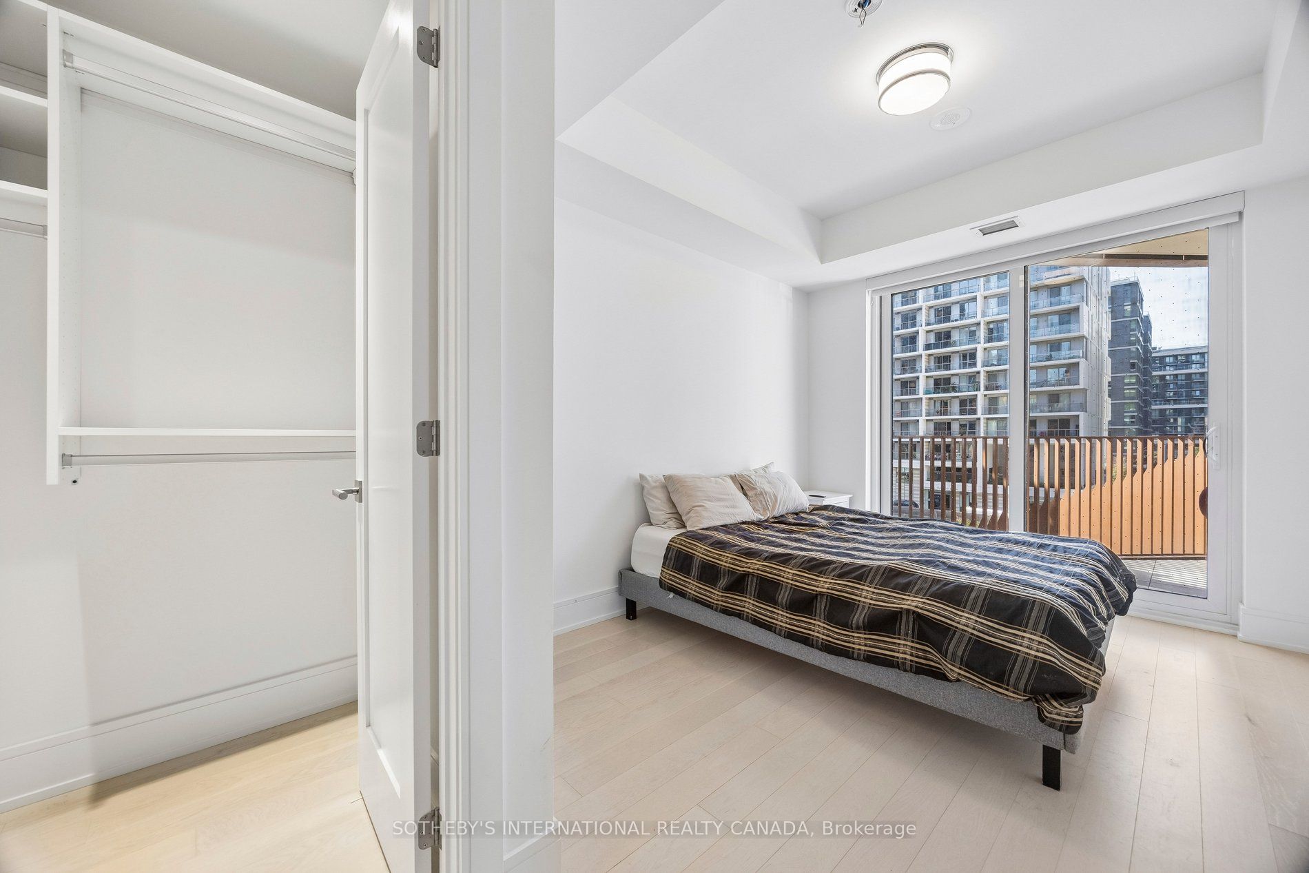 155 Merchants' Wharf 323 Property Photo 19