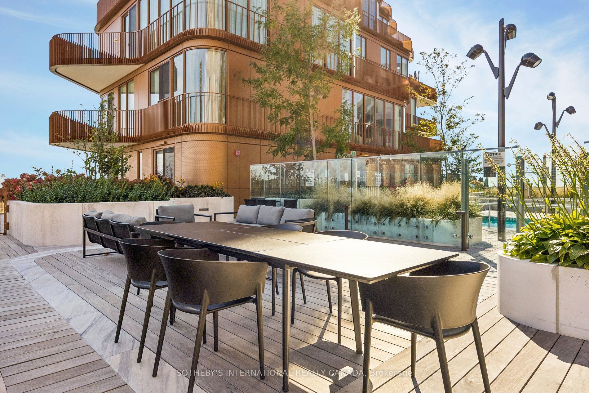 155 Merchants' Wharf 323 Property Photo 35